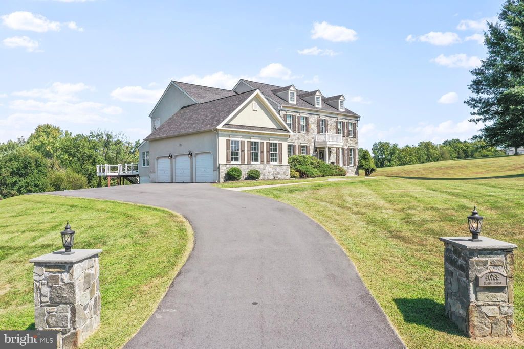 Photo of 40788 Lastos Court, WATERFORD, VA 20197 (MLS # VALO2098392)