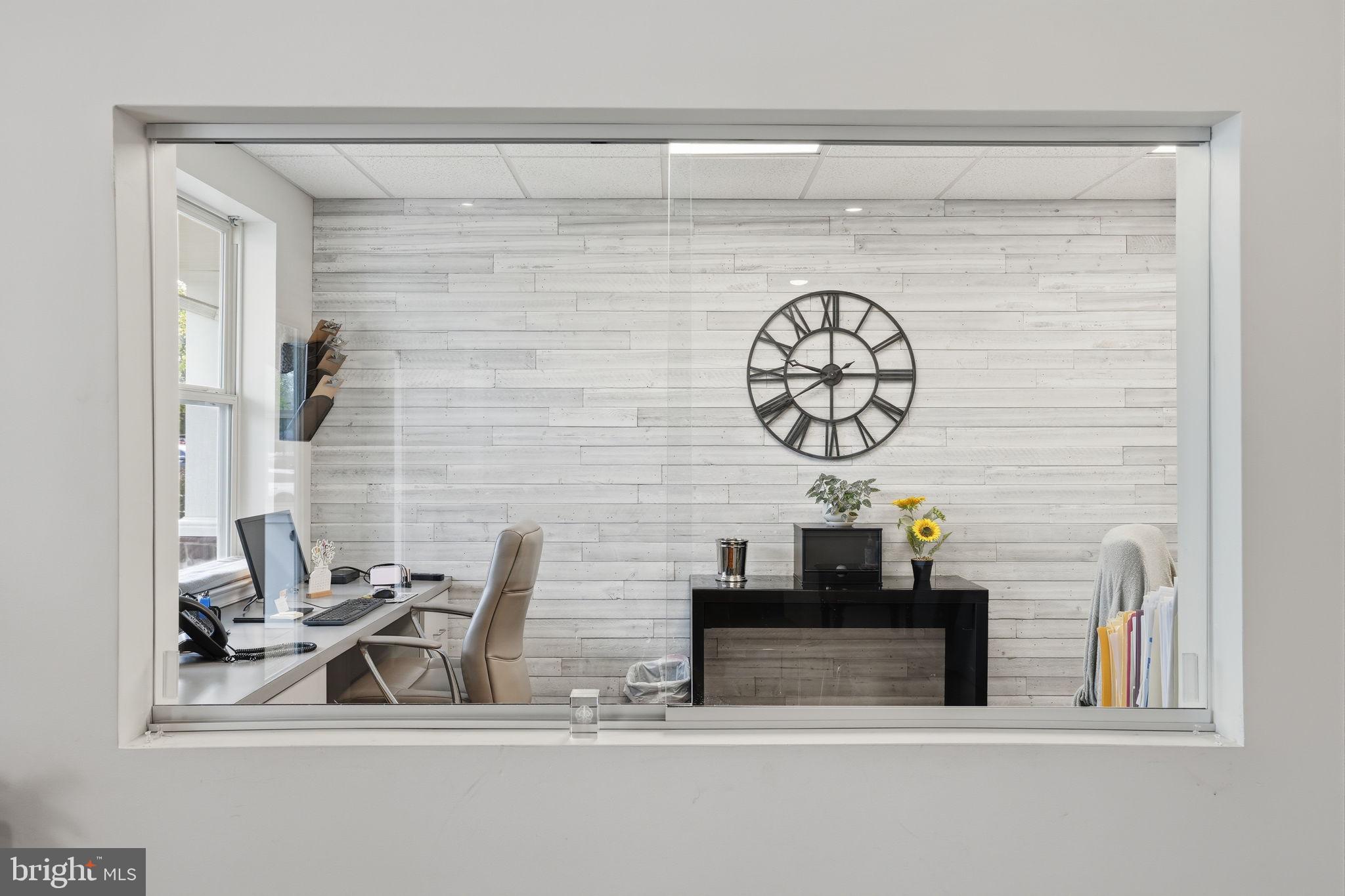 504 FLORAL VALE BOULEVARD