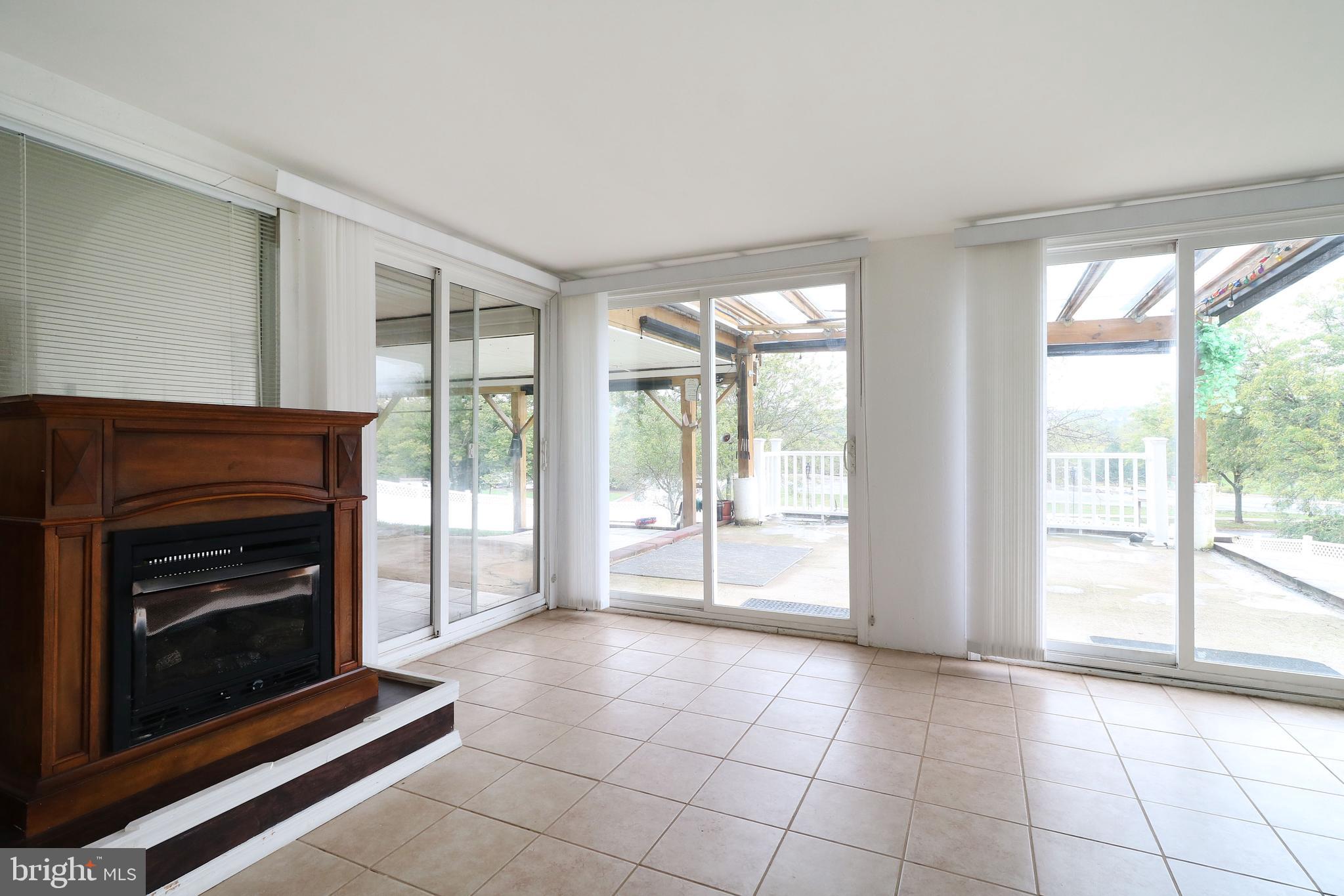 CLOVER HIGHLANDS - Residential