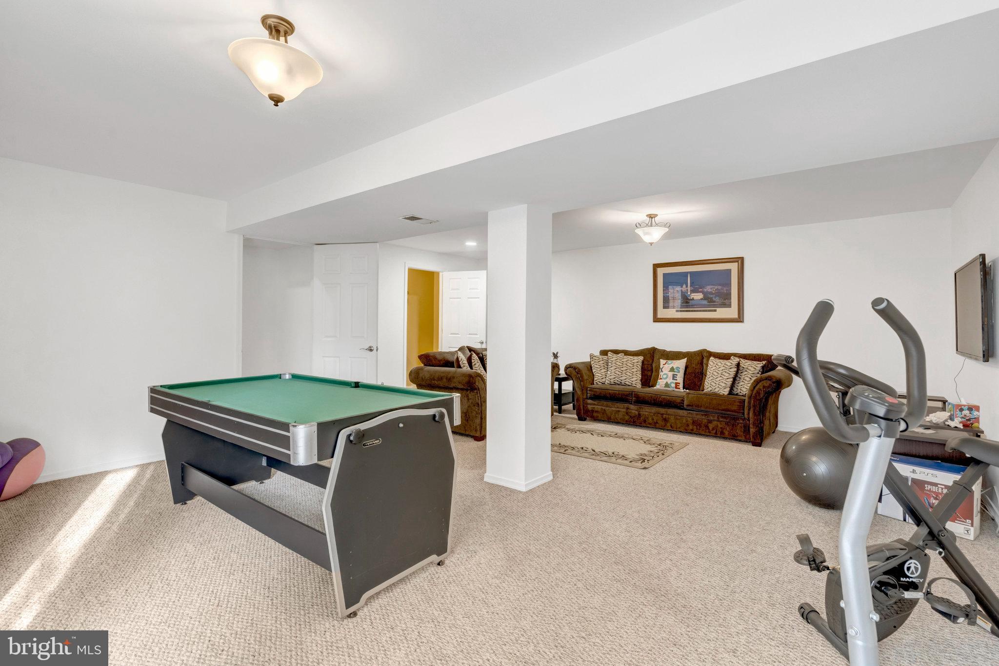 BLOOMS CROSSING - Residential