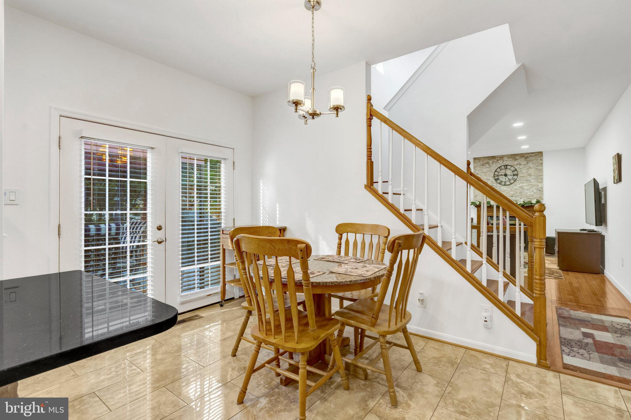 BLOOMS CROSSING - Residential