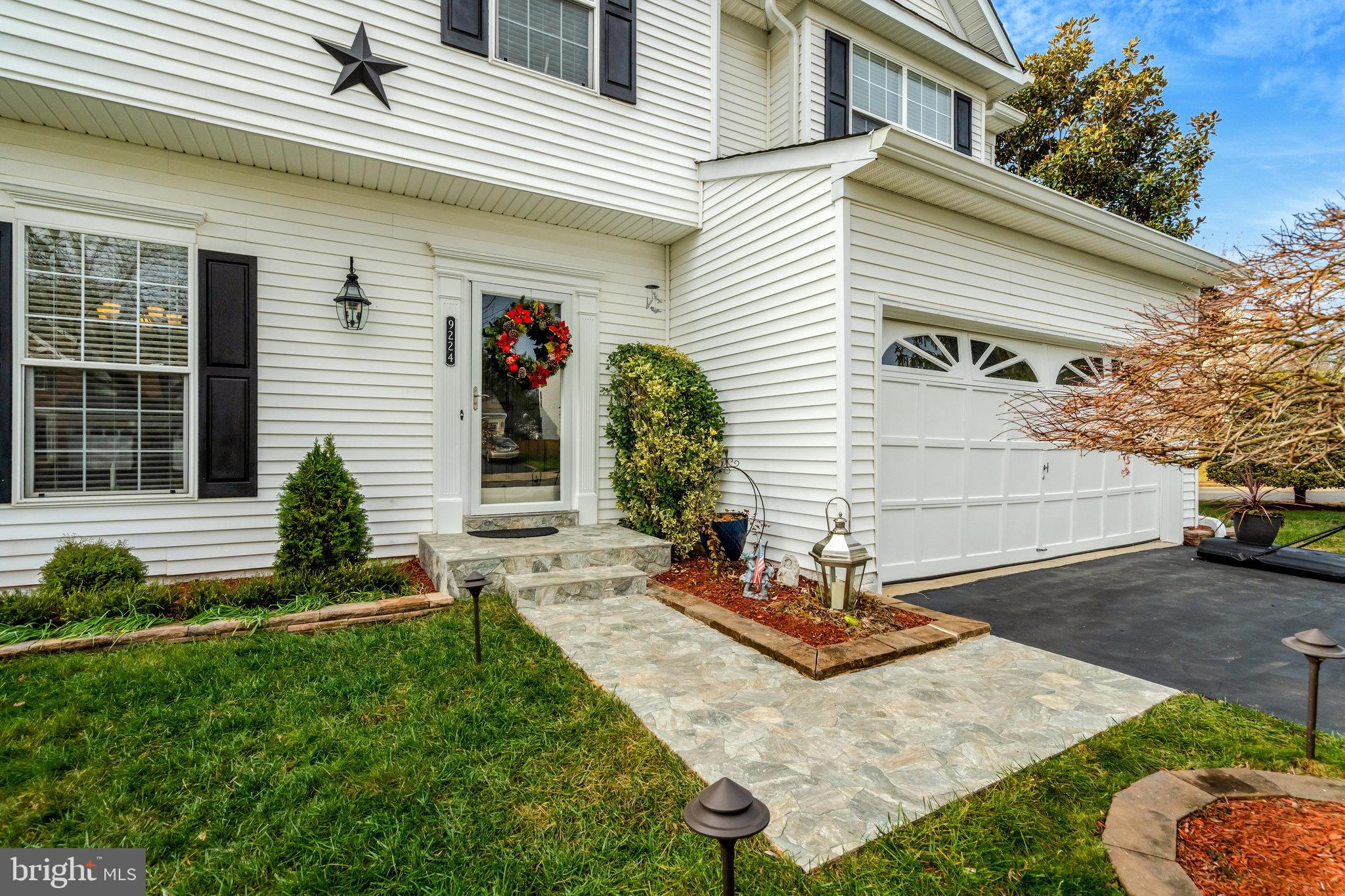 BLOOMS CROSSING - Residential