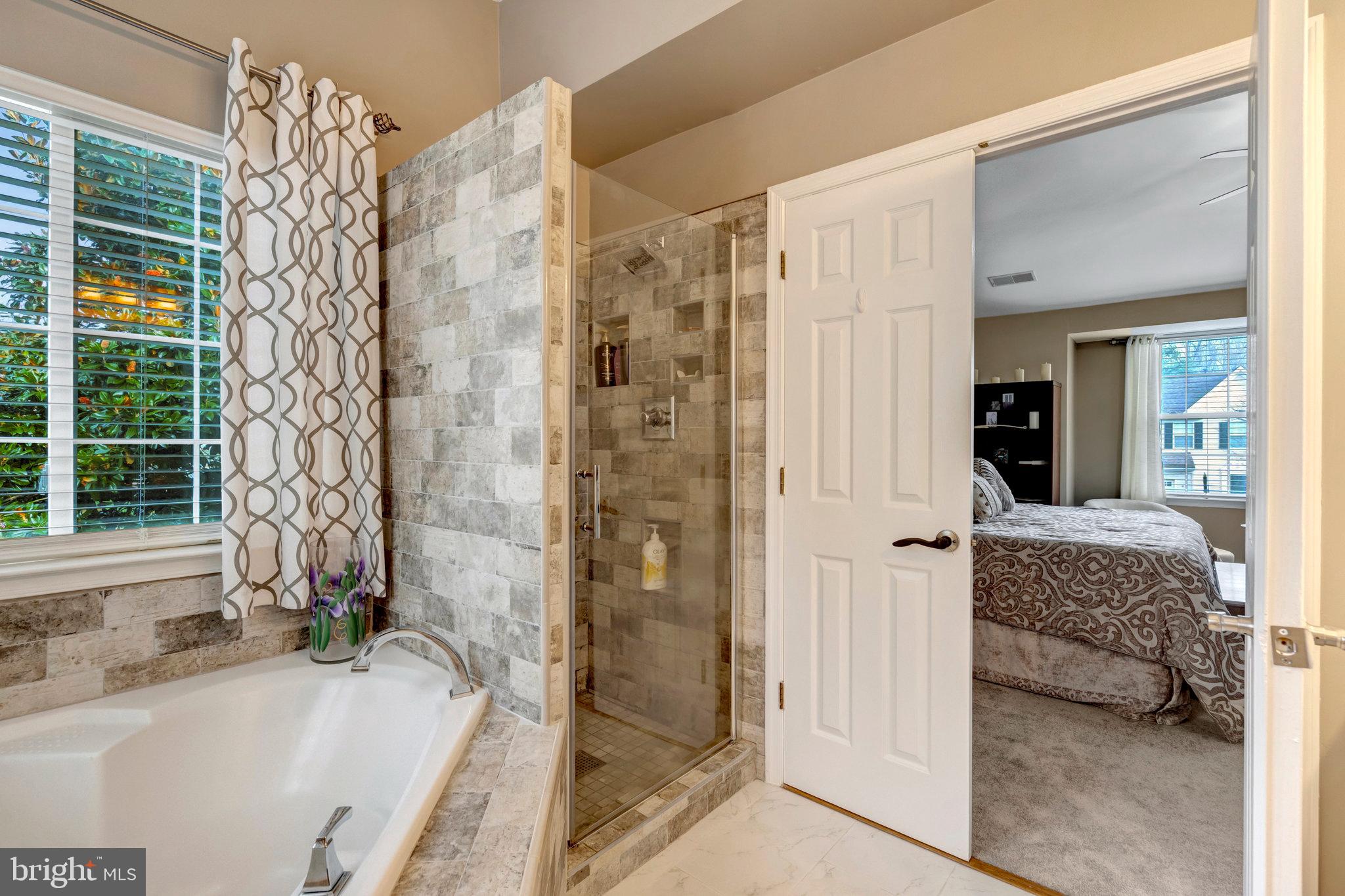 BLOOMS CROSSING - Residential