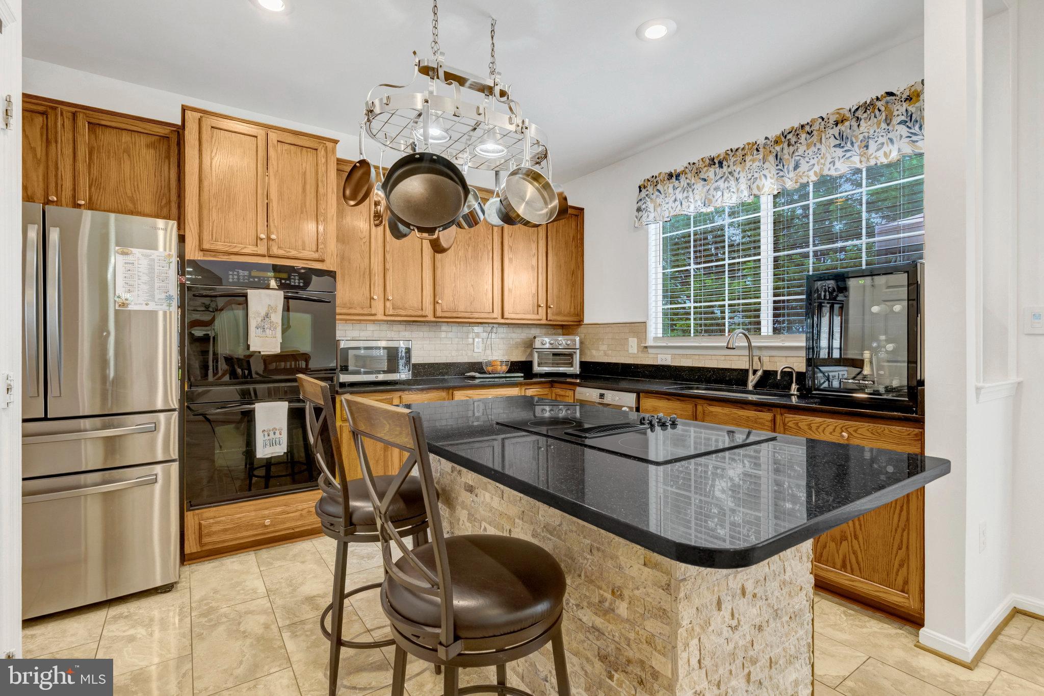 BLOOMS CROSSING - Residential