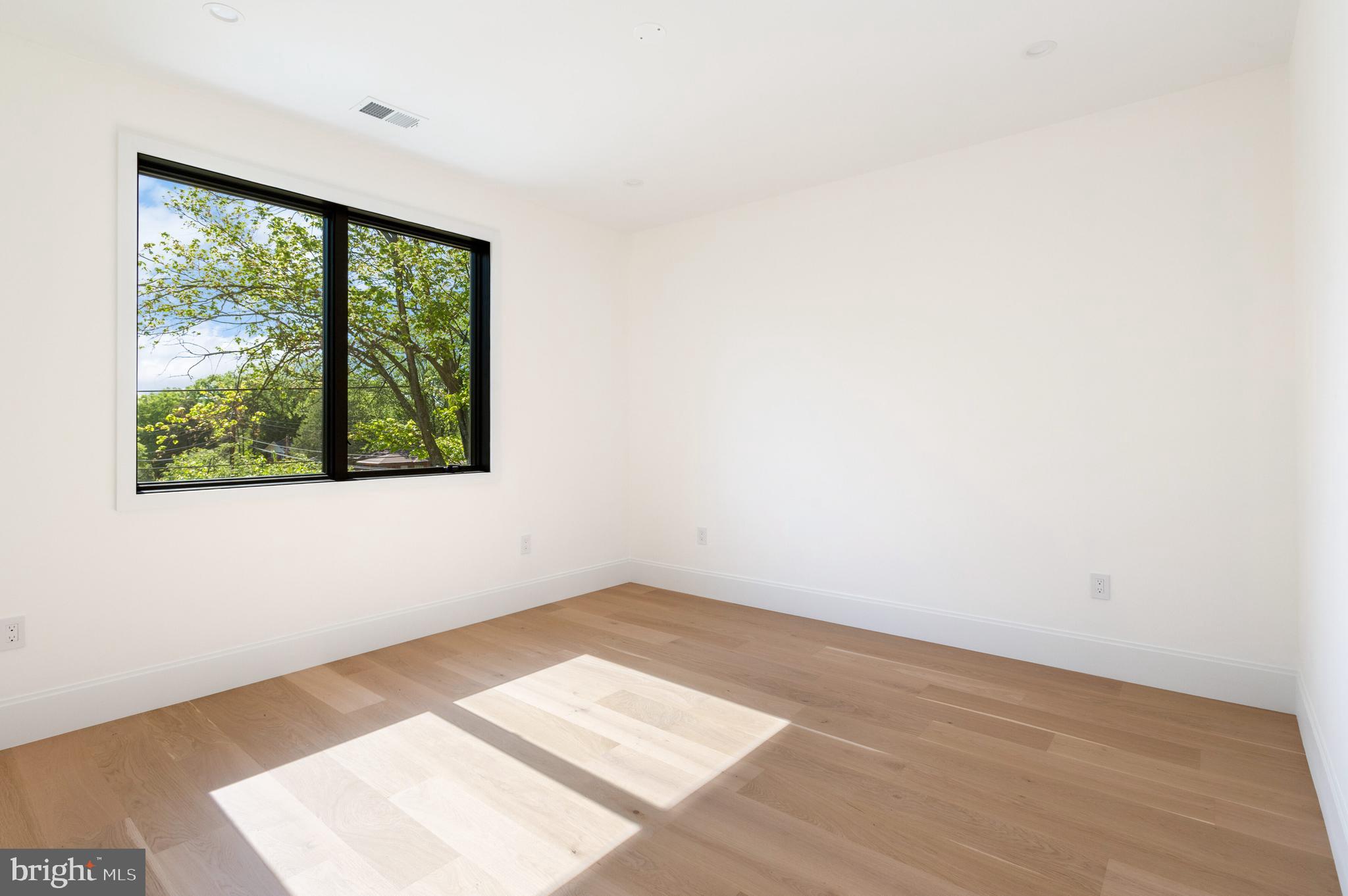 KENWOOD PARK - Residential