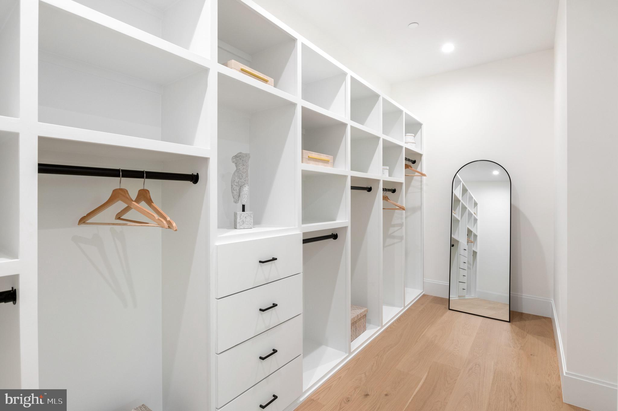 KENWOOD PARK - Residential