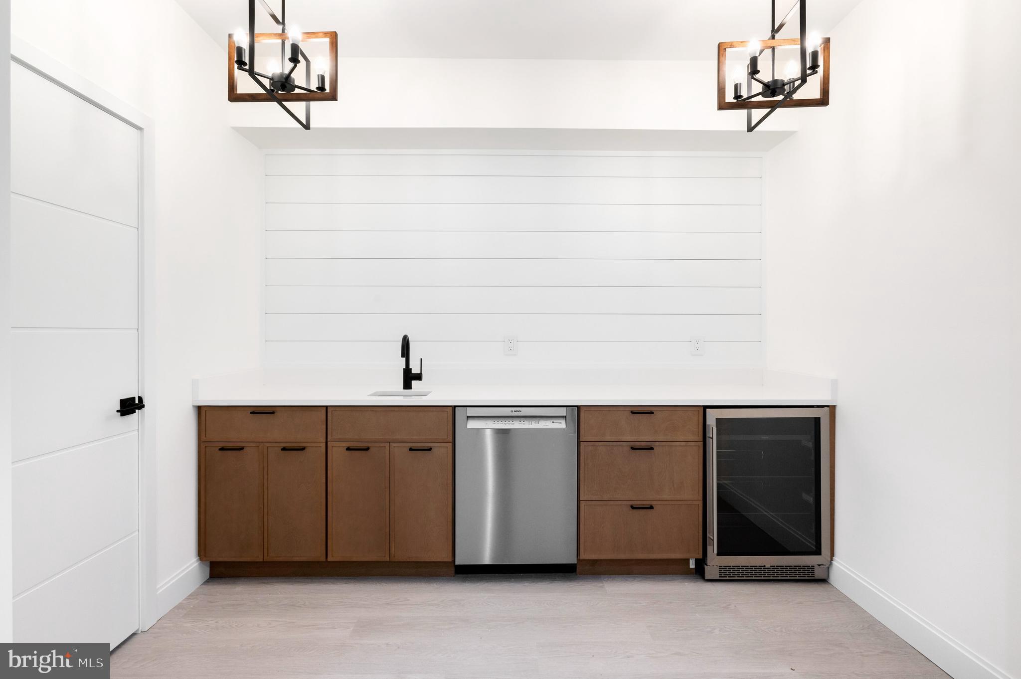 KENWOOD PARK - Residential