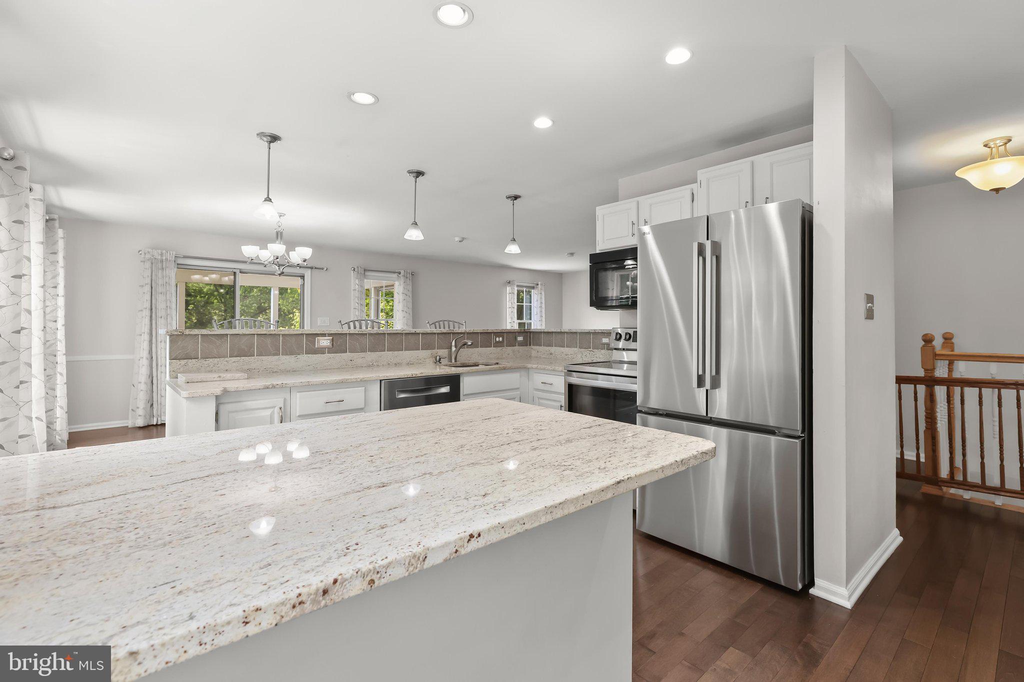 5285 CORNCOCKLE COURT