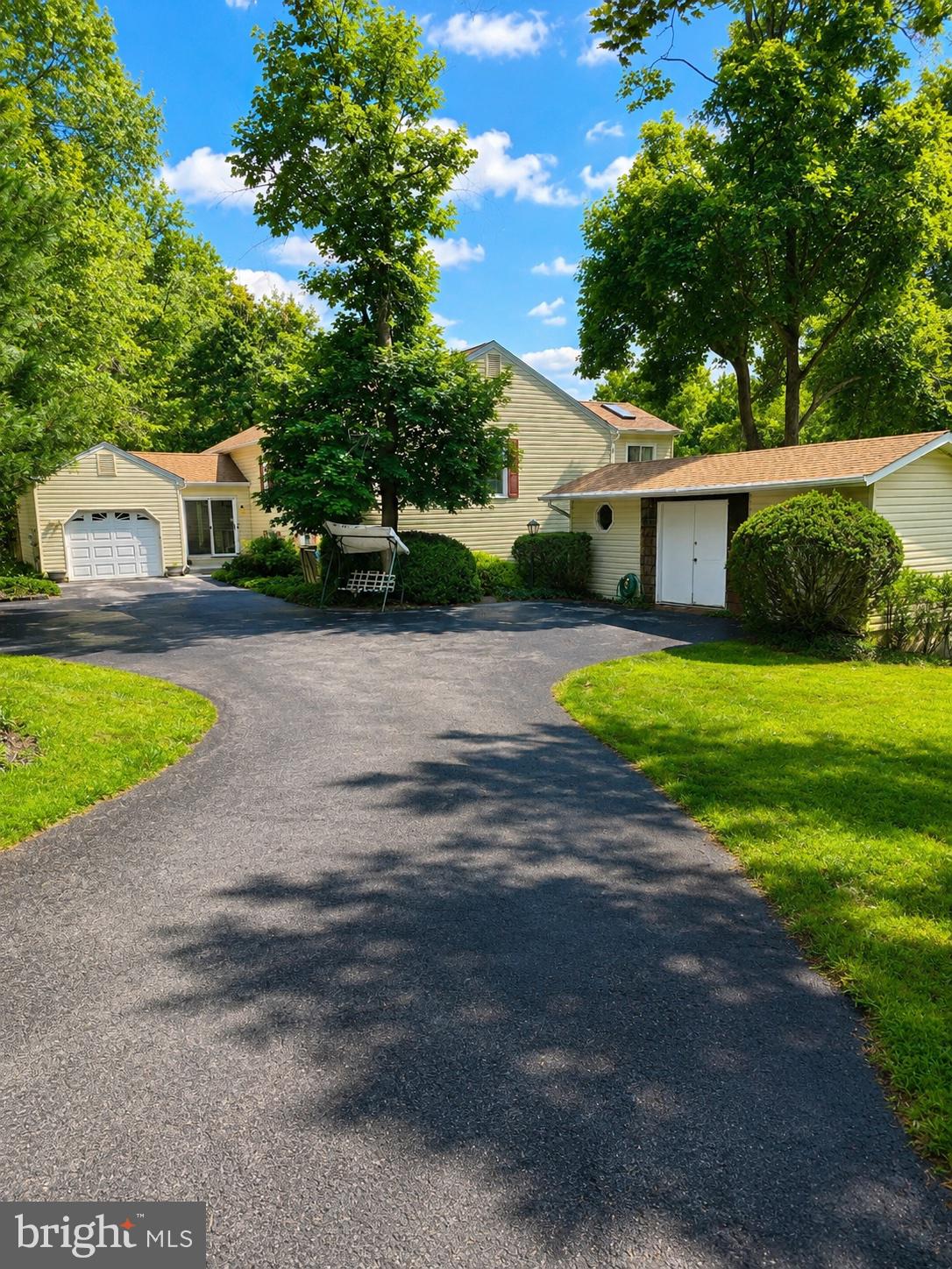5285 CORNCOCKLE COURT
