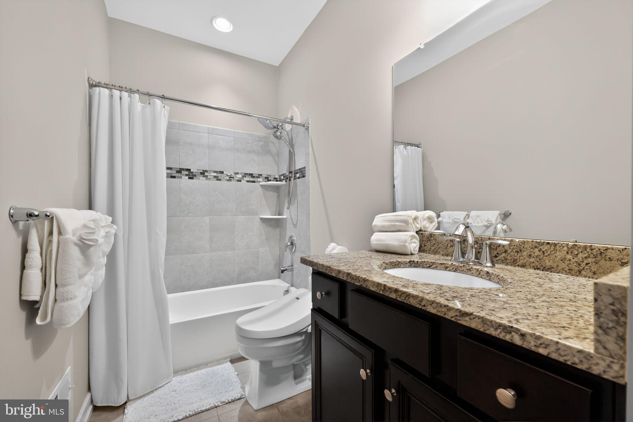 WATERSIDE - Residential