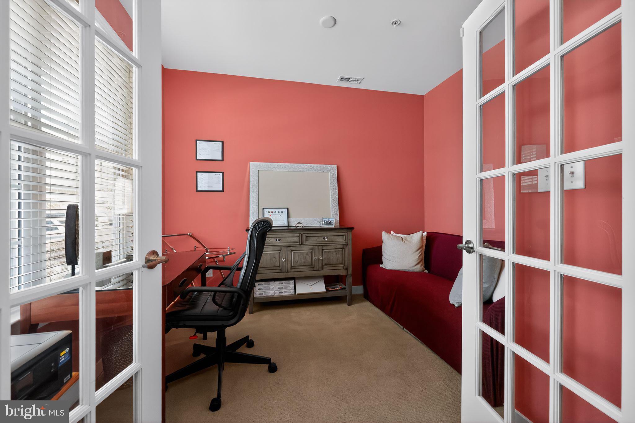 WATERSIDE - Residential