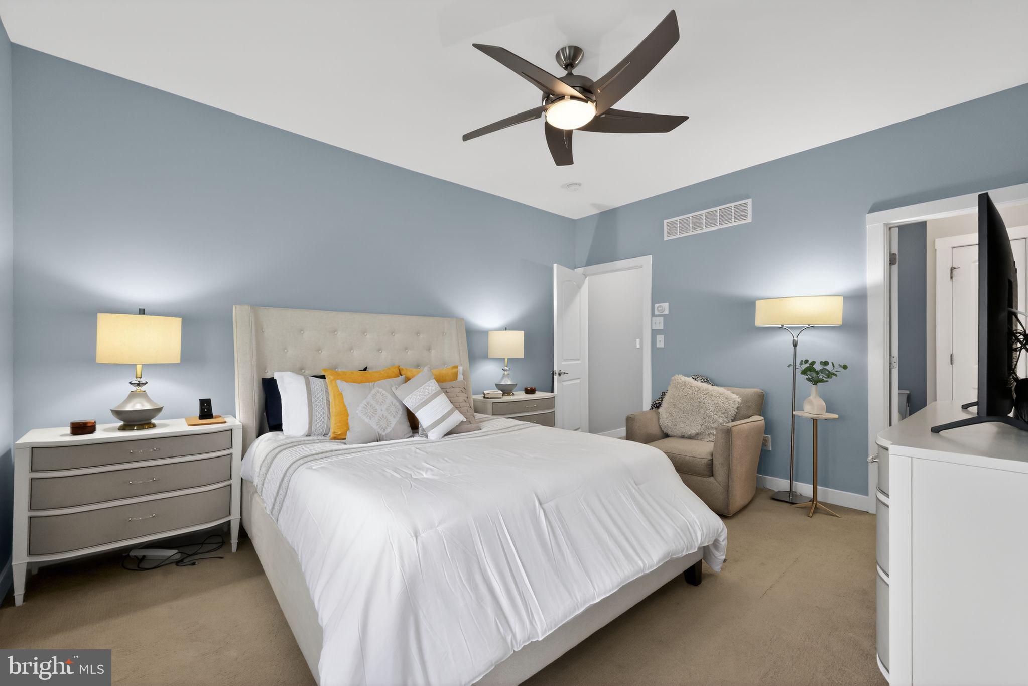 WATERSIDE - Residential