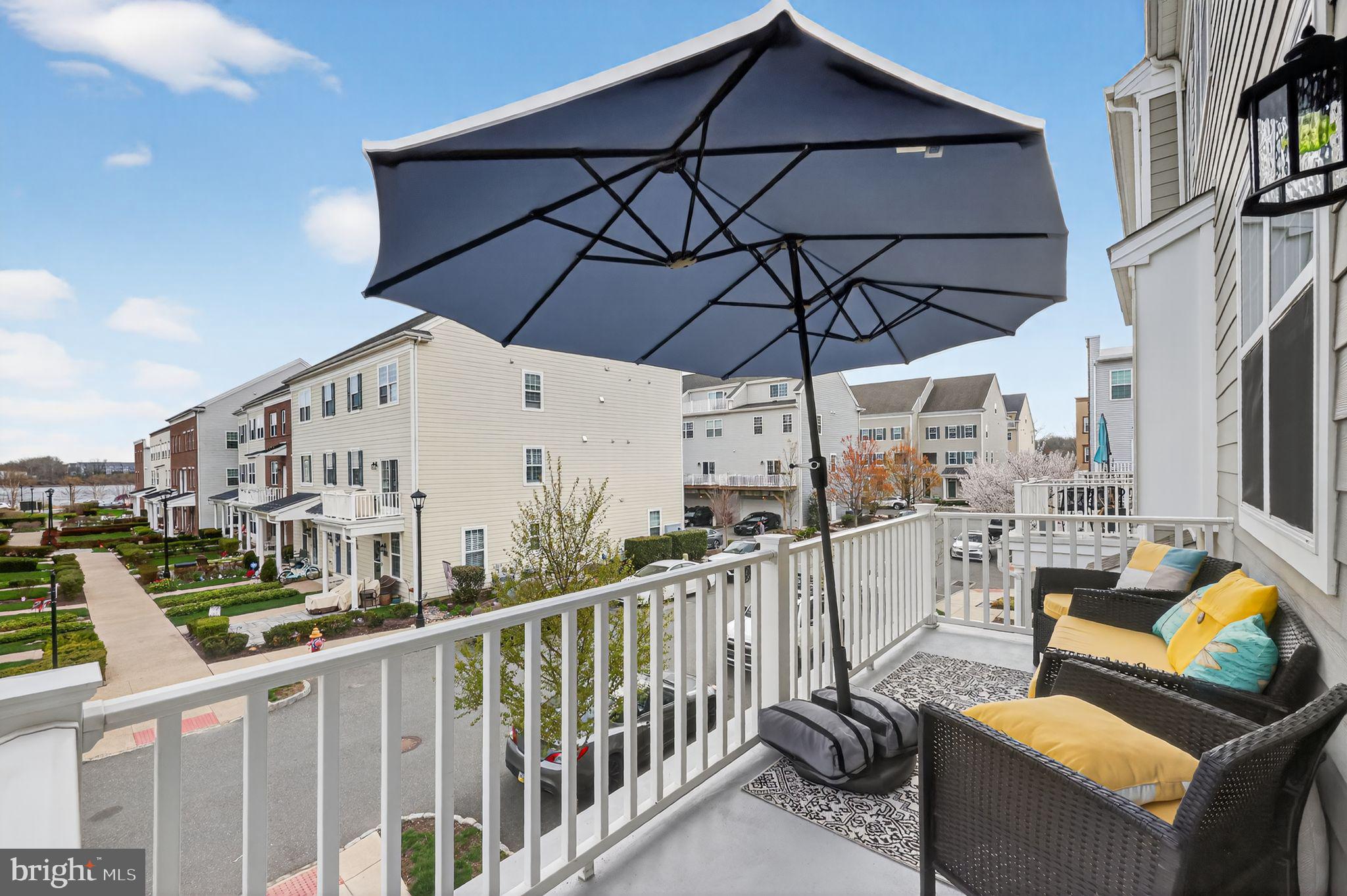 WATERSIDE - Residential