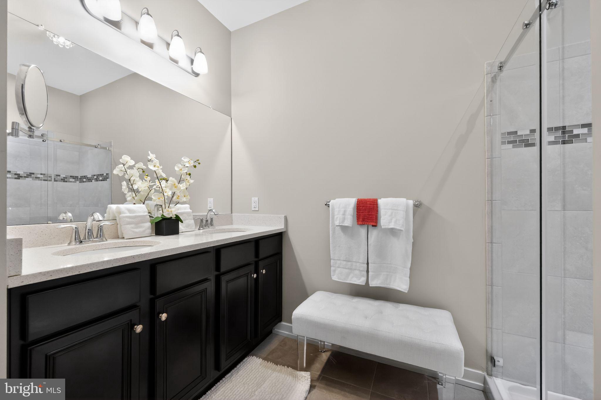 WATERSIDE - Residential