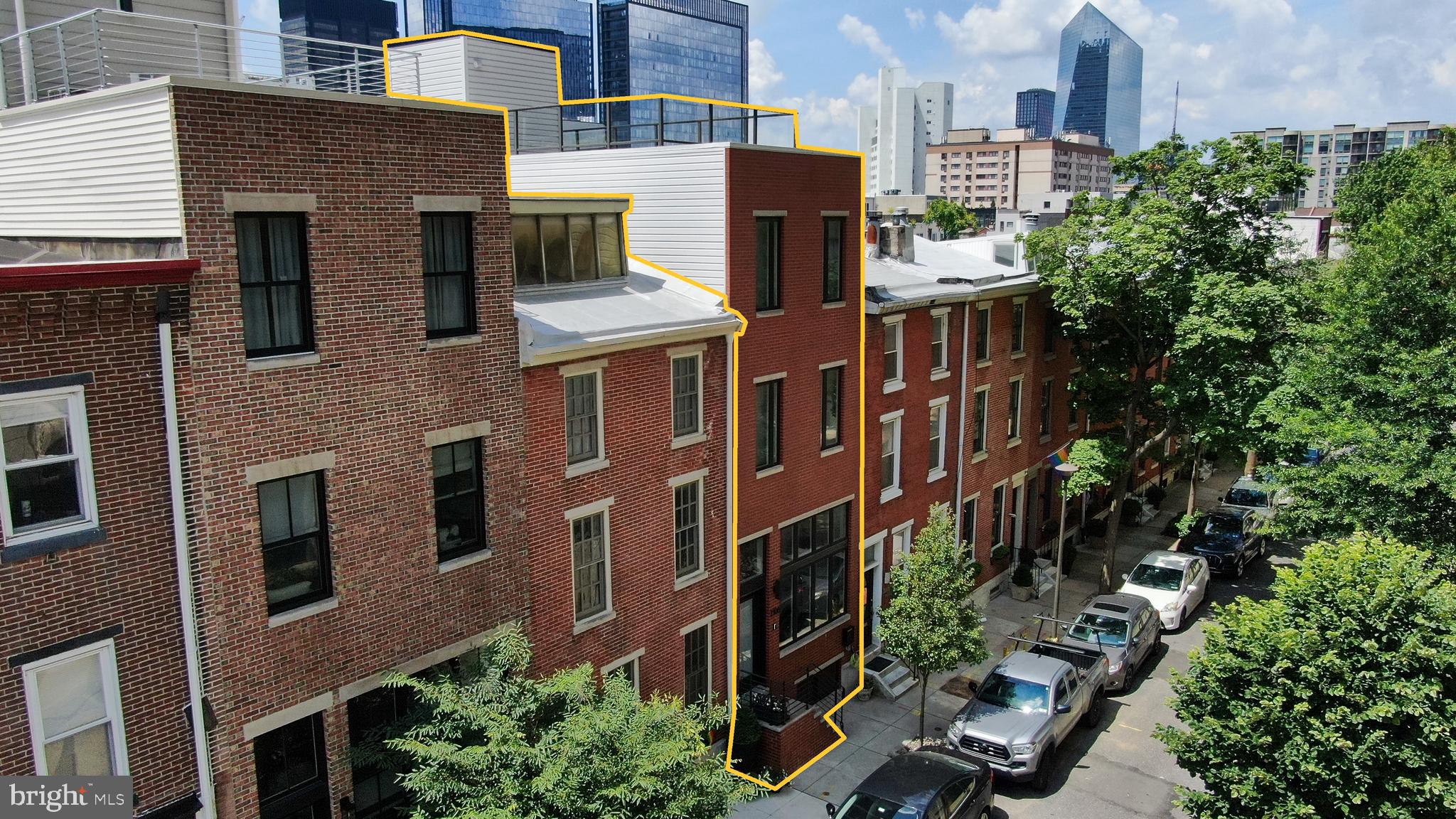 LOGAN SQUARE - Residential