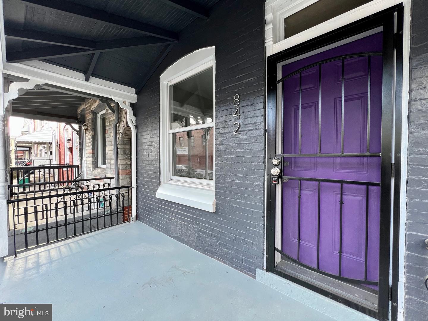 842 MULBERRY STREET