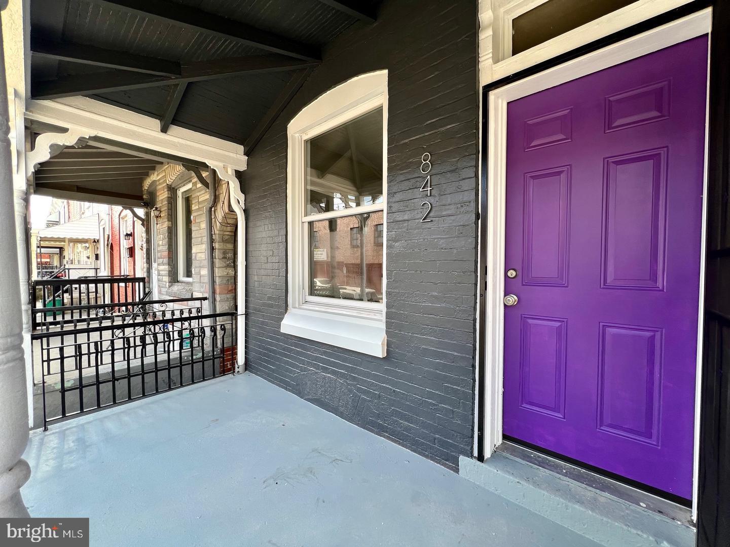 842 MULBERRY STREET