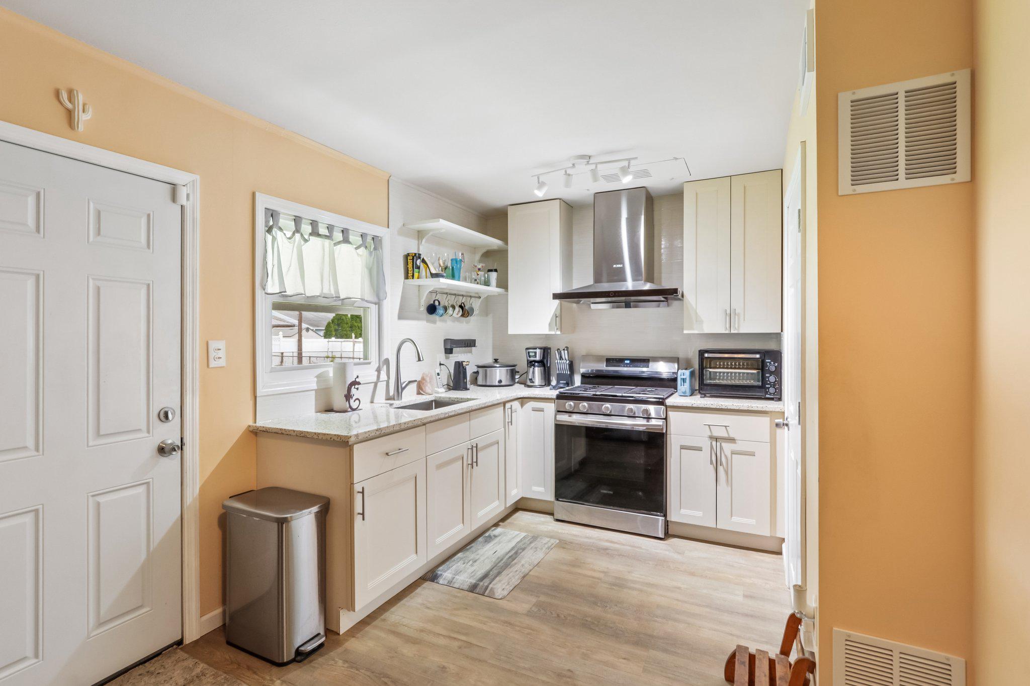 FAIRLESS HILLS - Residential