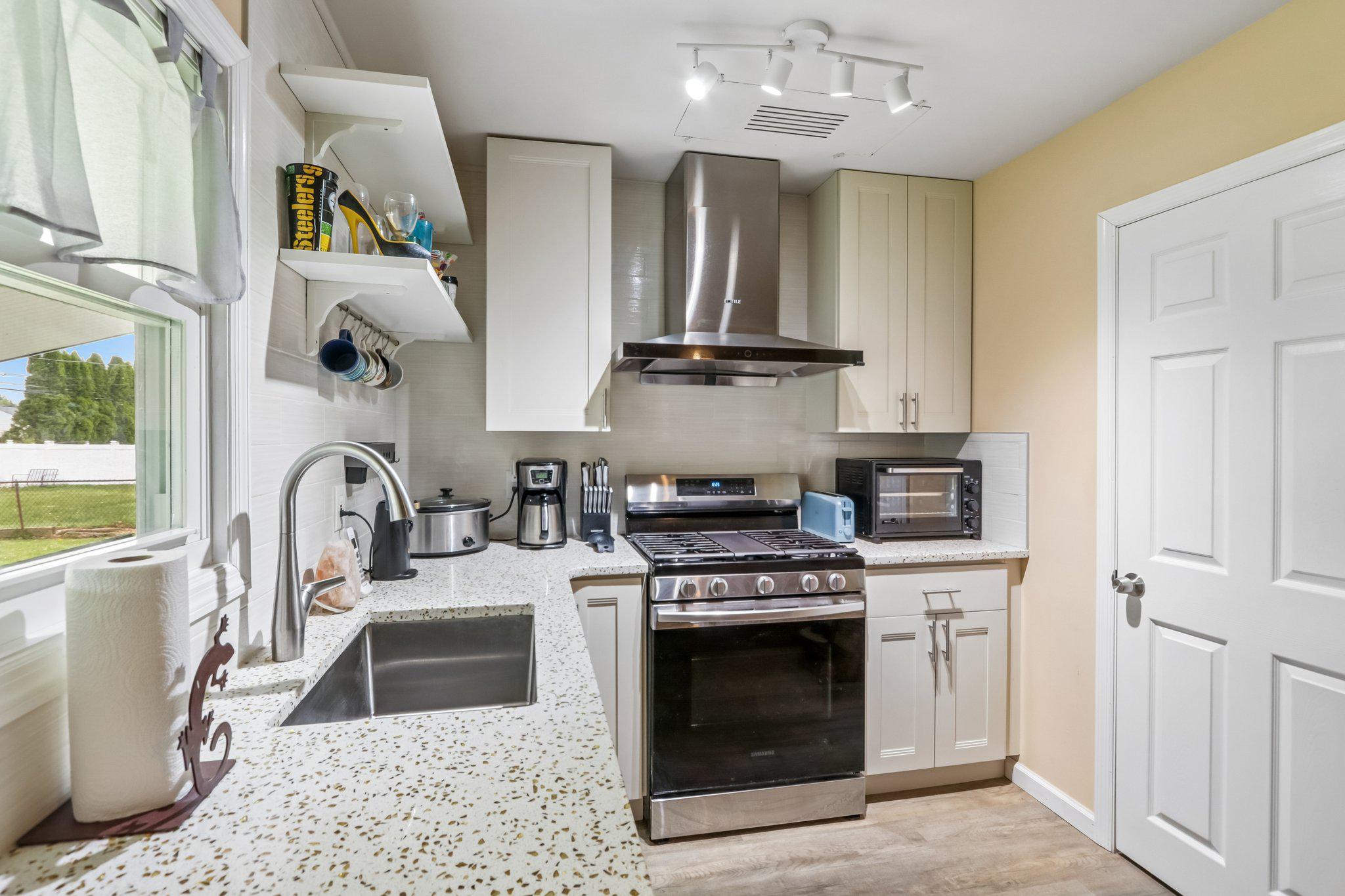 FAIRLESS HILLS - Residential