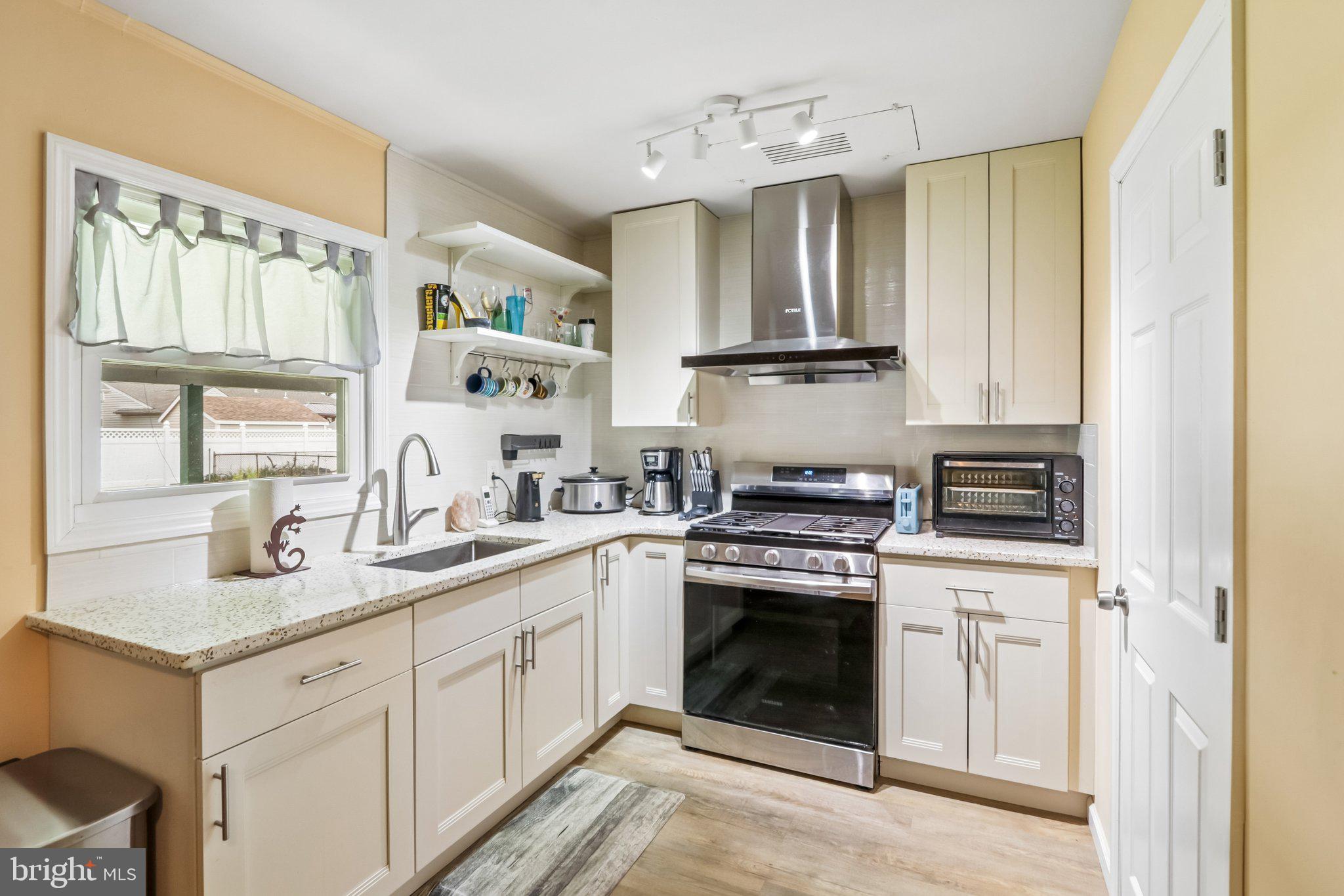 FAIRLESS HILLS - Residential