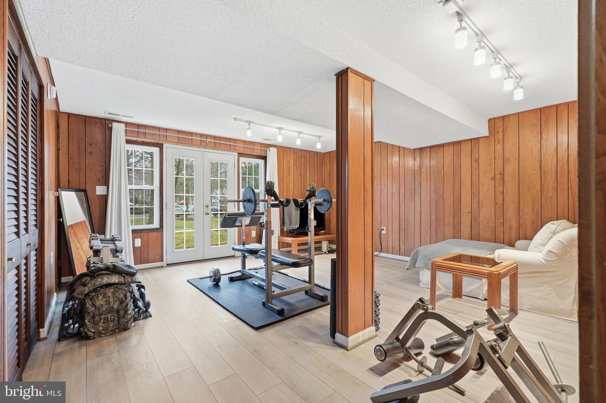 GEORGETOWN HOUSES - Residential