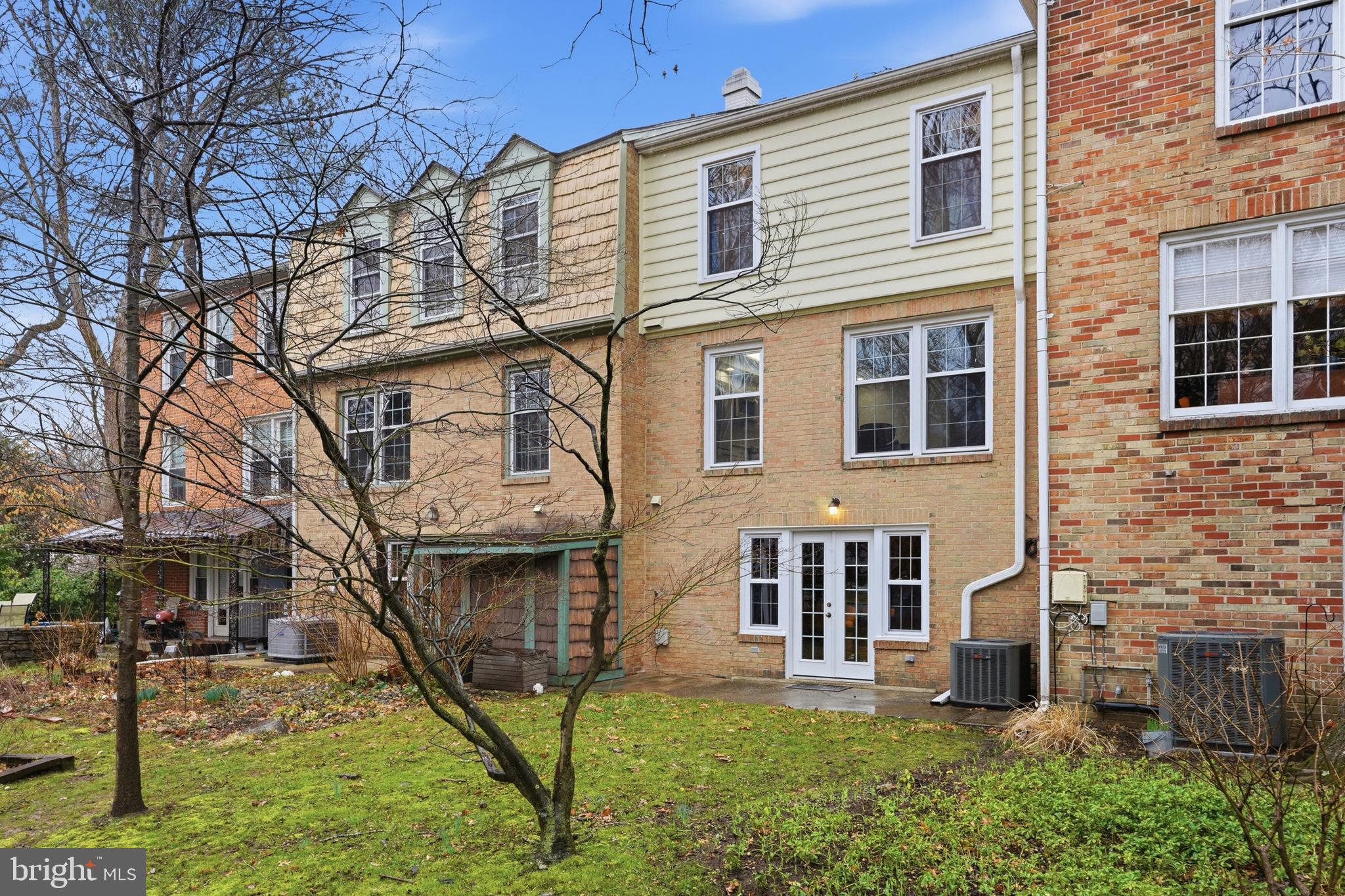 GEORGETOWN HOUSES - Residential