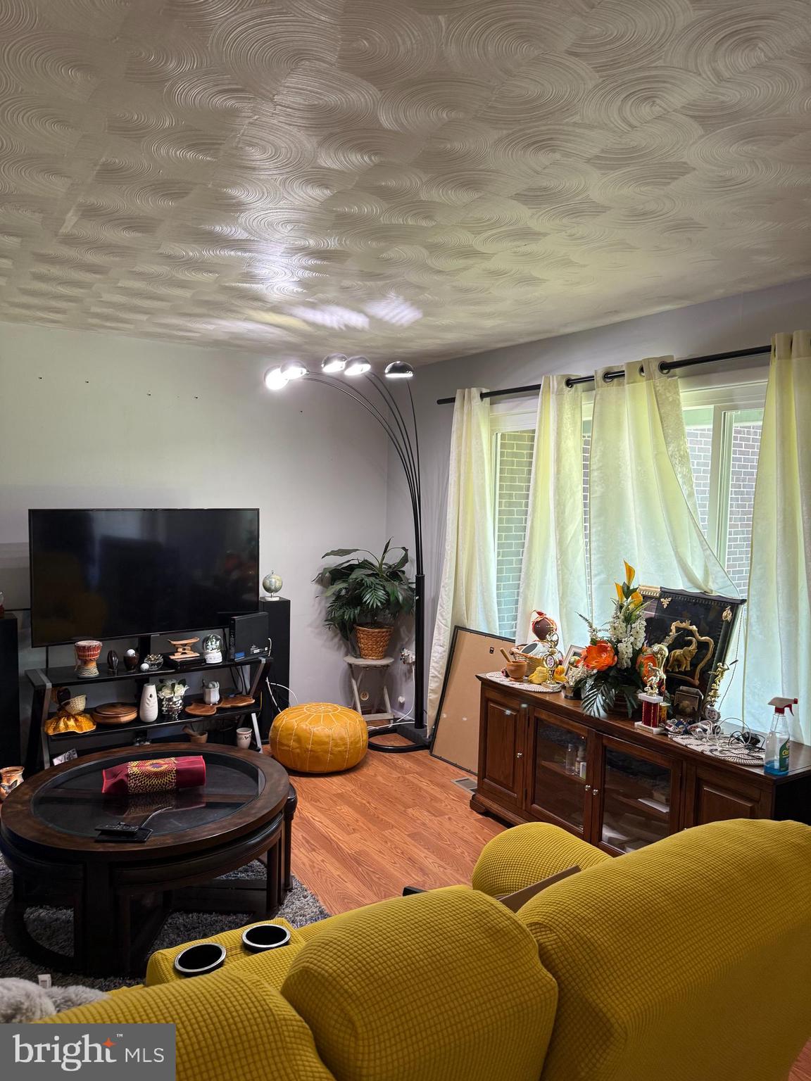 CHARLENE - Residential