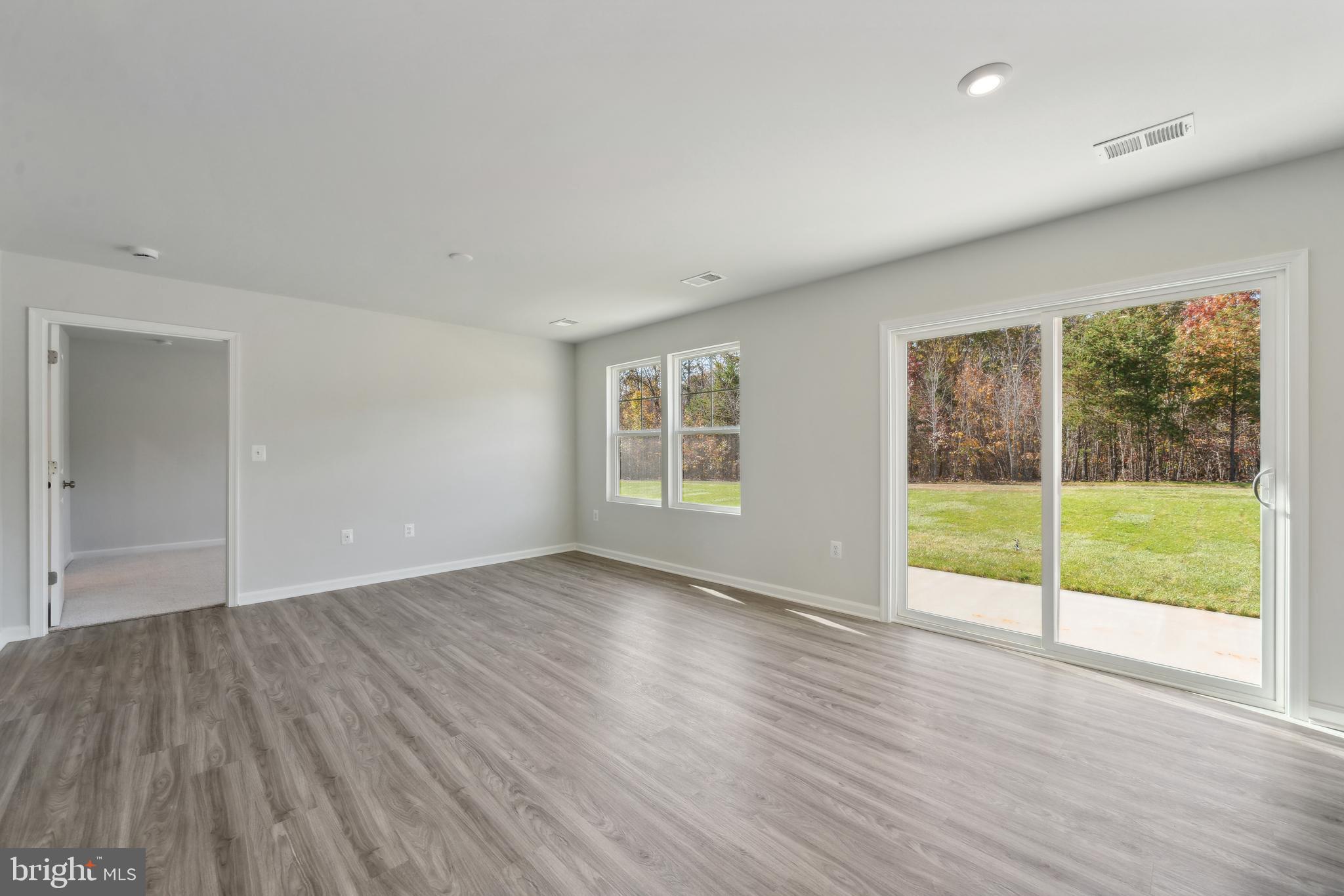 STONE SPRING - Residential