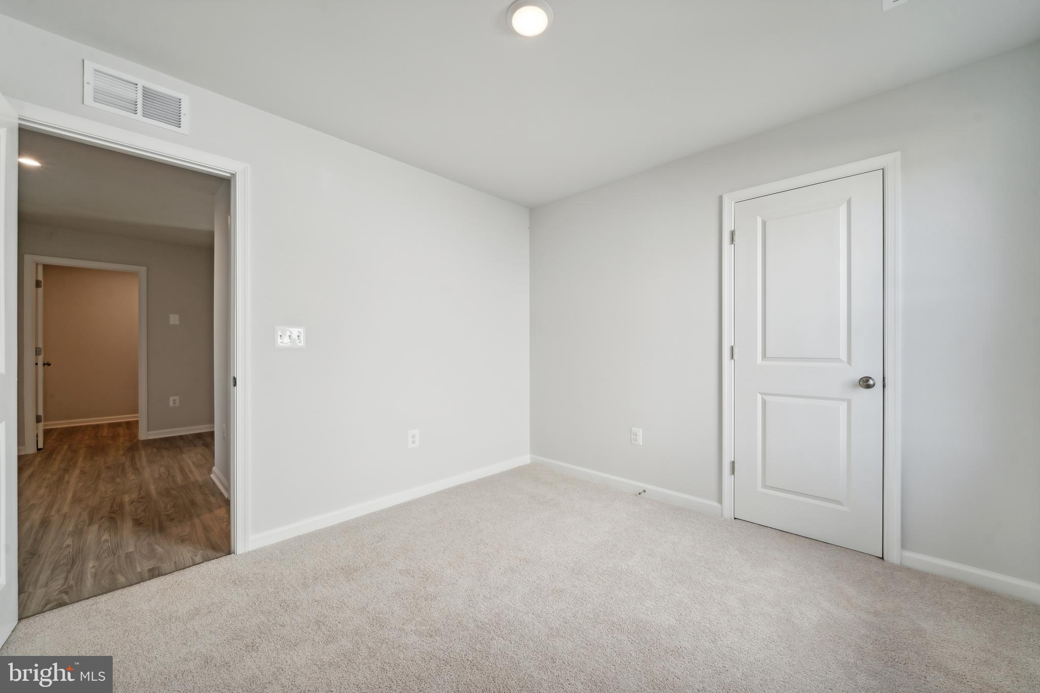 STONE SPRING - Residential