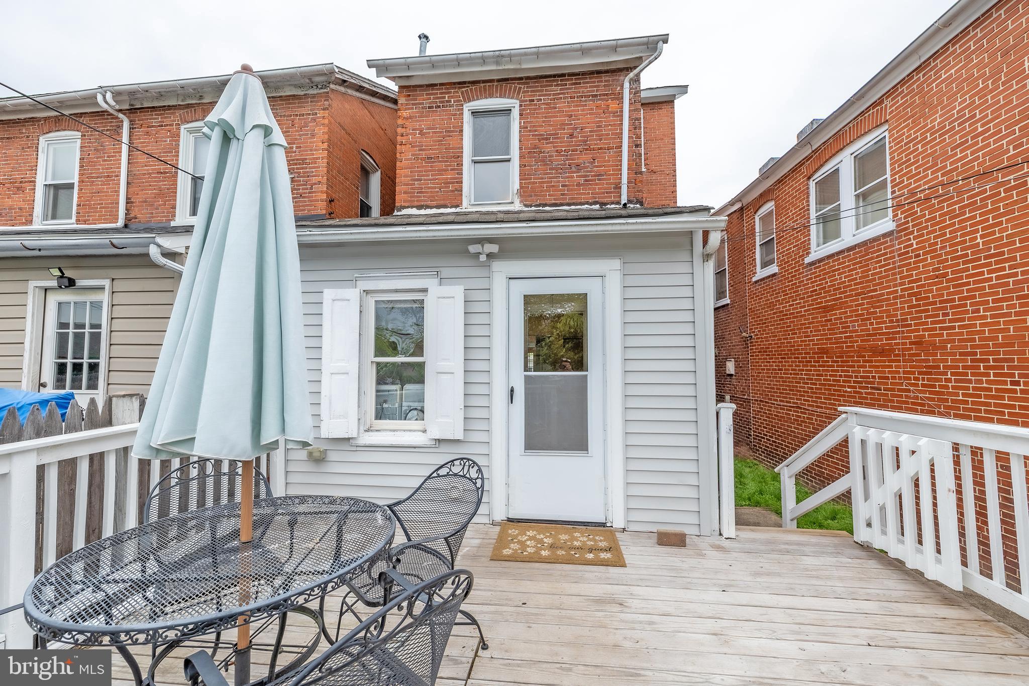 PENNSBURG - Residential