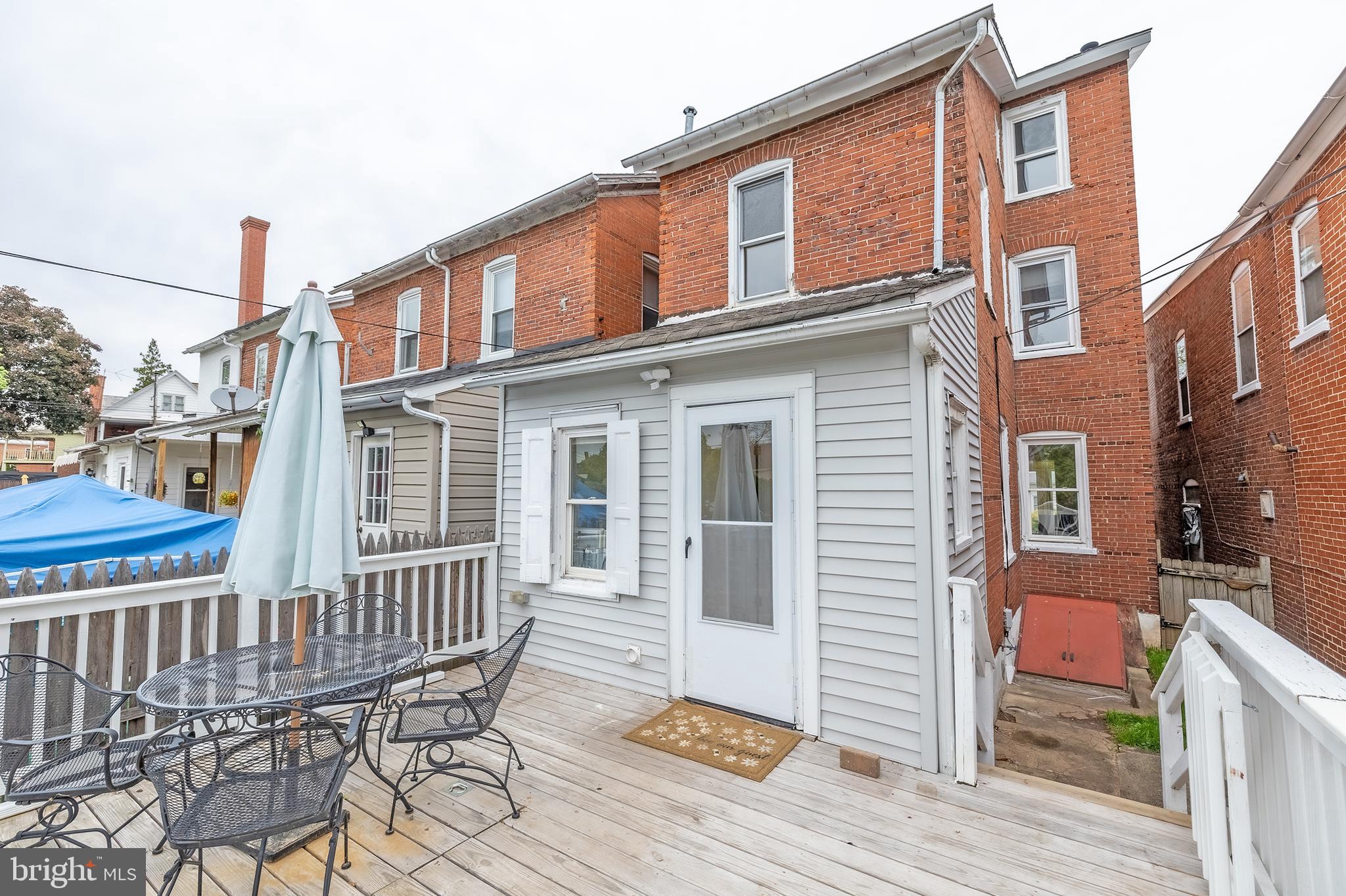 PENNSBURG - Residential