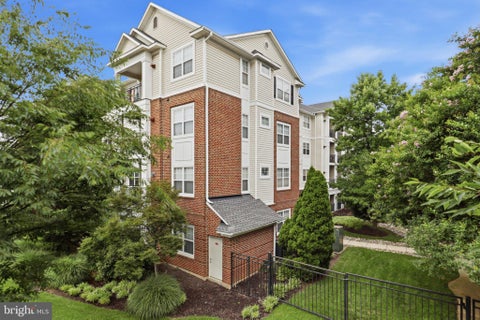 Photo of 12905 Centre Park Circle #412, HERNDON, VA 20171 (MLS # VAFX2324472)