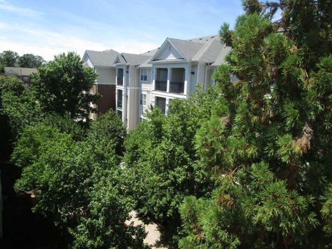 Photo of 12905 Centre Park Circle #412, HERNDON, VA 20171 (MLS # VAFX2324472)