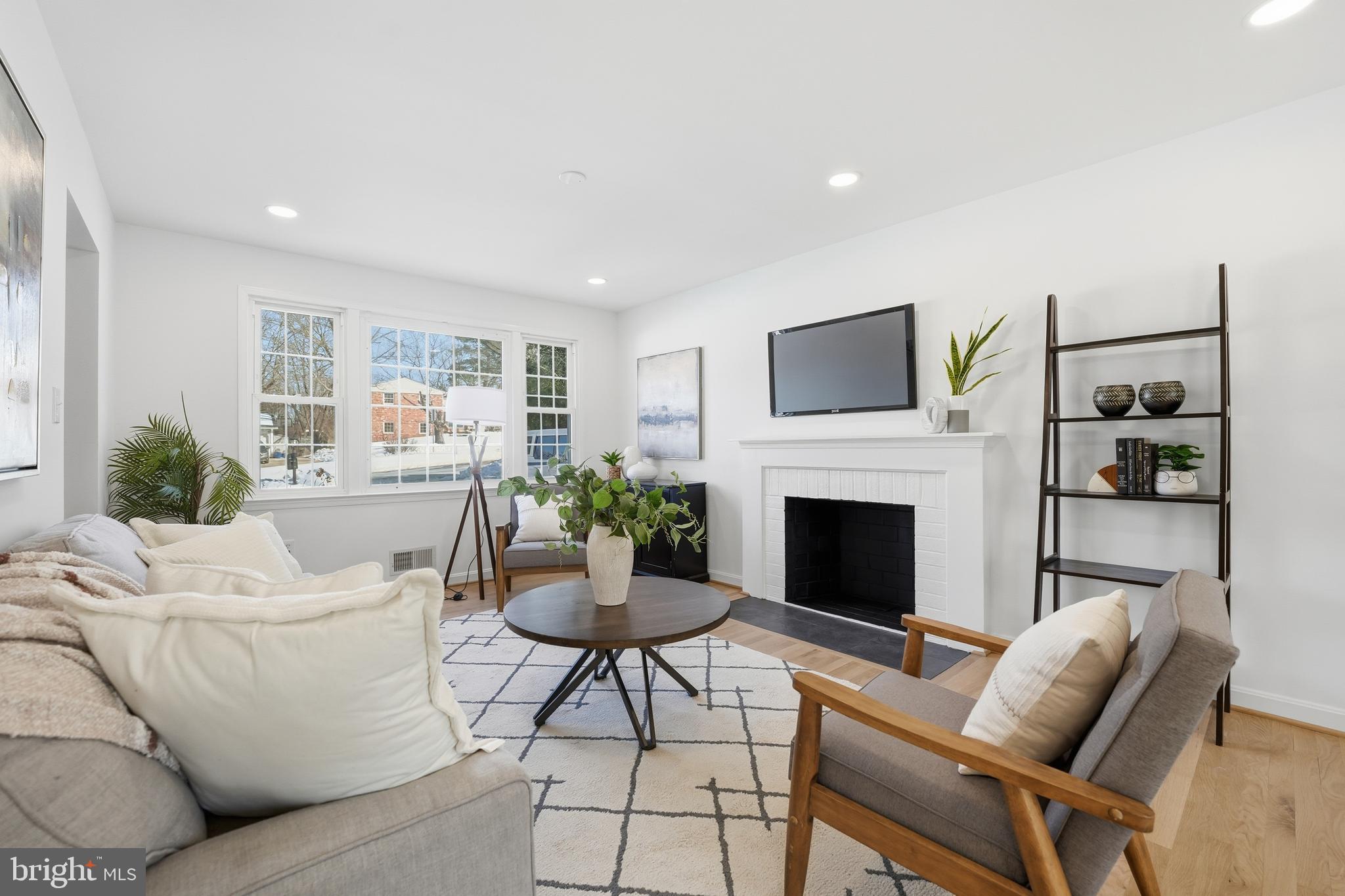 ORANGE HUNT ESTATES - Residential