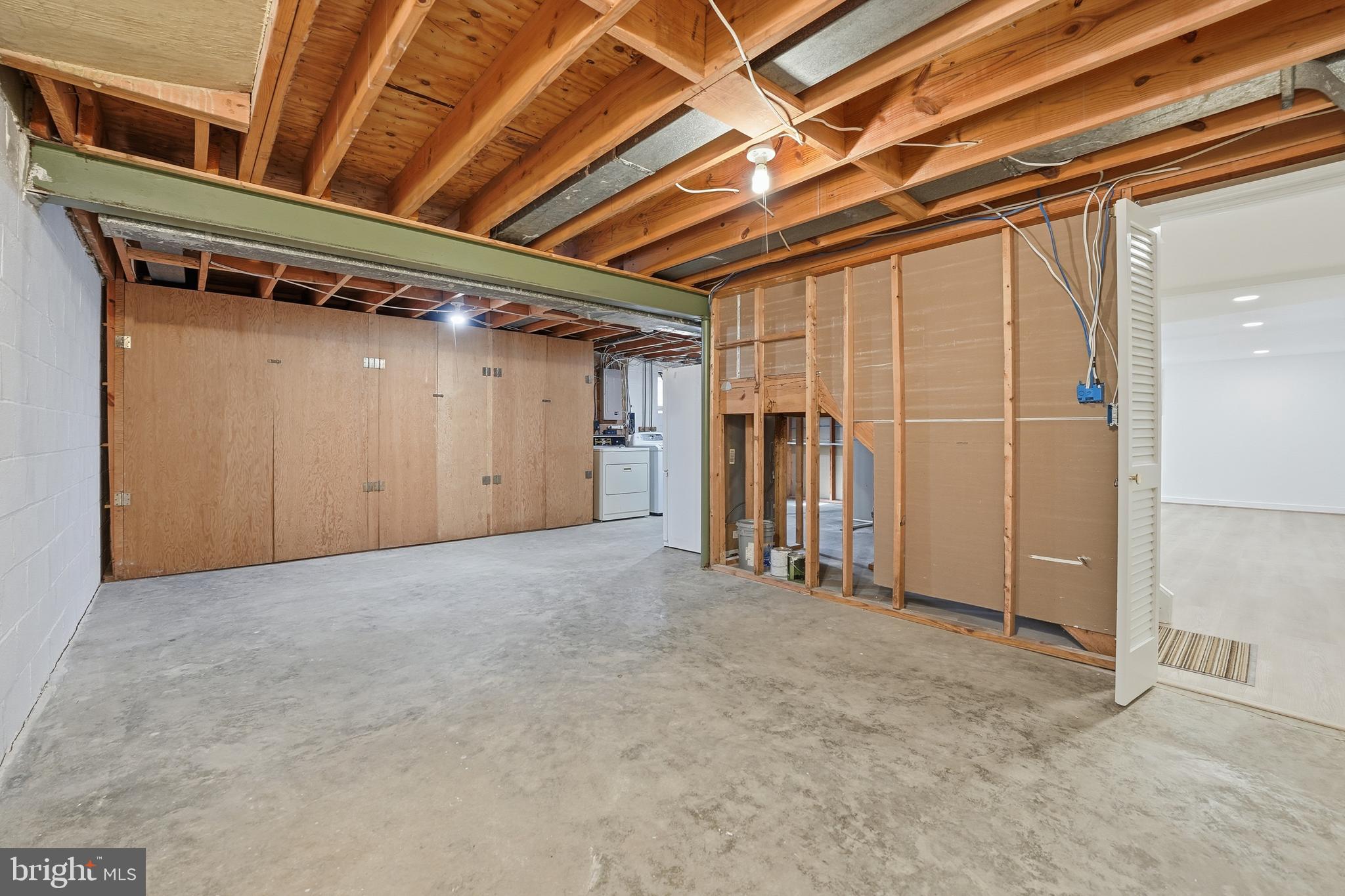 ORANGE HUNT ESTATES - Residential