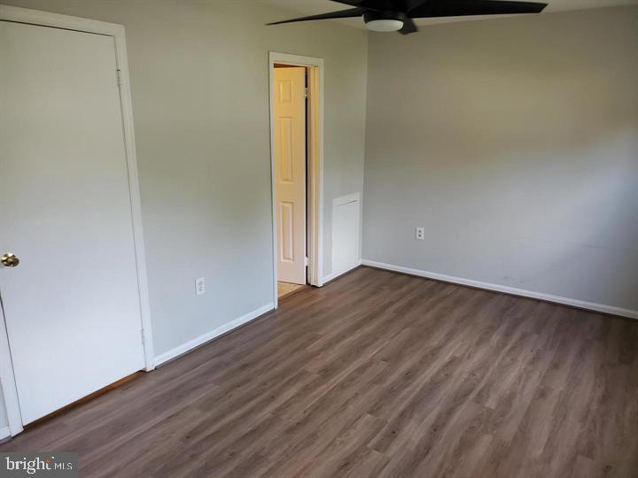 9847 OAKDALE WOODS COURT