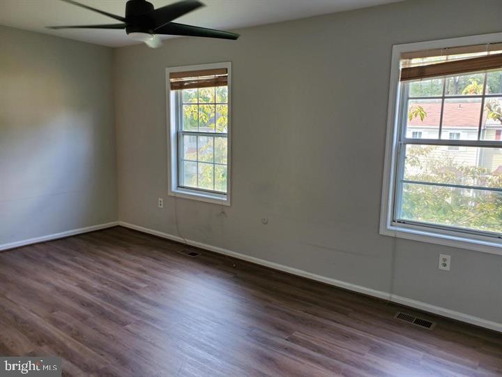 9847 OAKDALE WOODS COURT