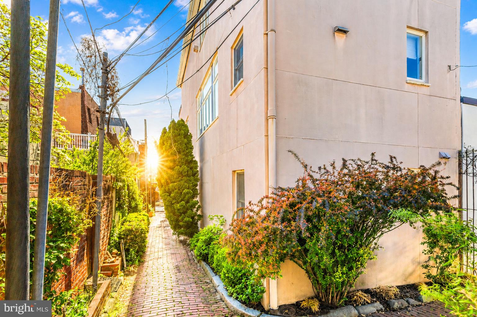 FAIRMOUNT - Residential