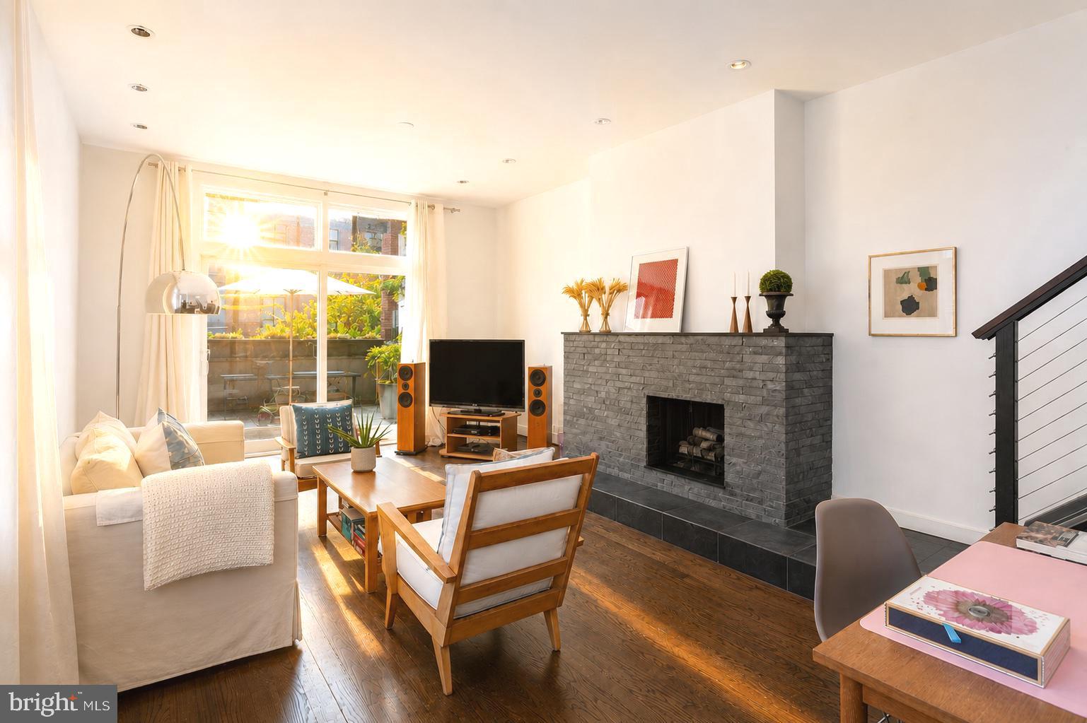 FAIRMOUNT - Residential