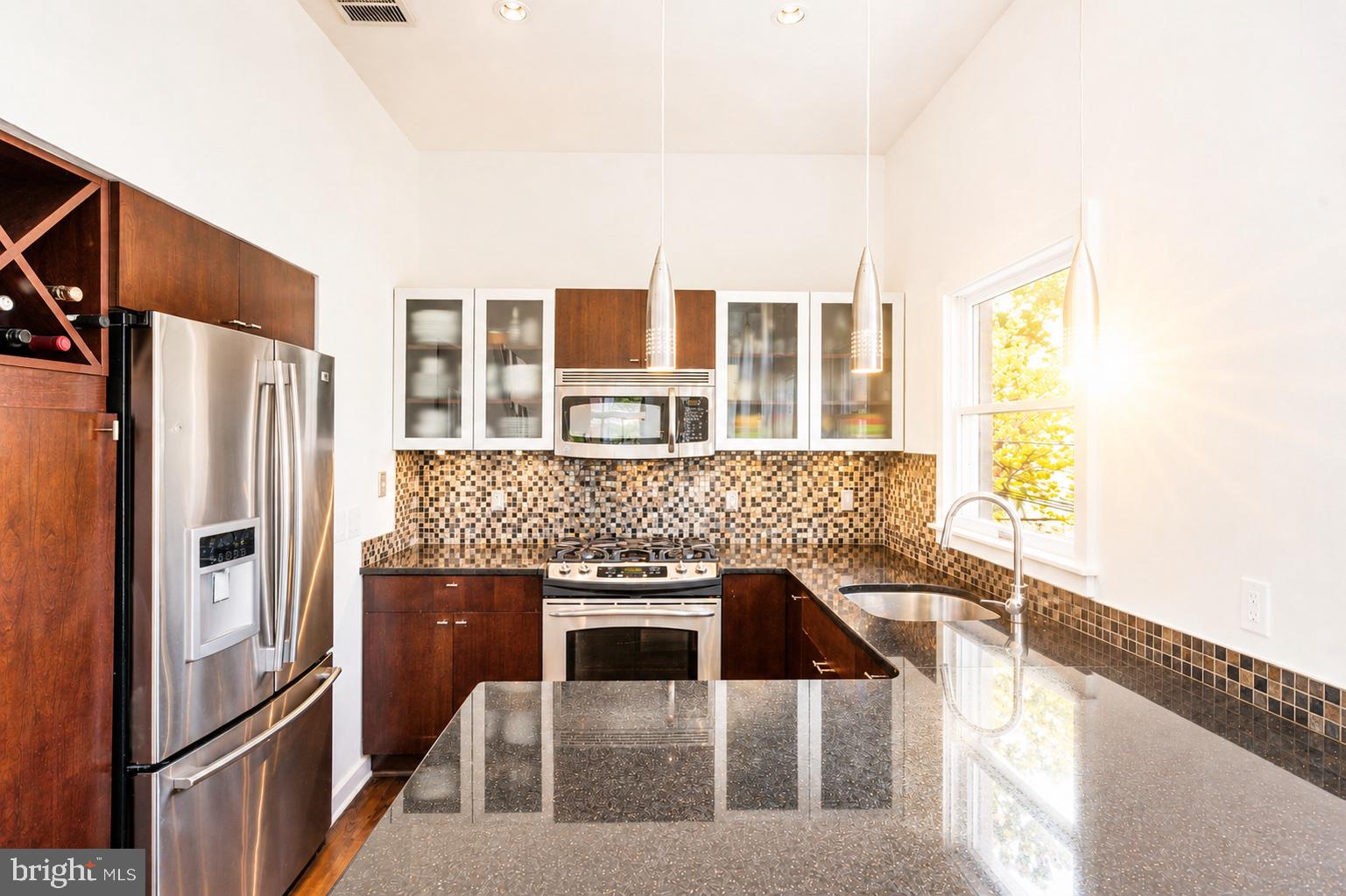 FAIRMOUNT - Residential