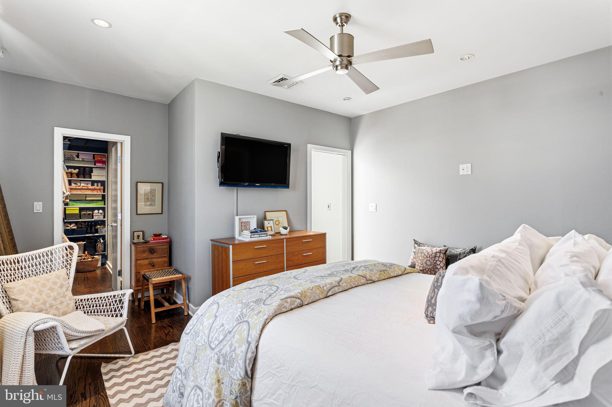 FAIRMOUNT - Residential