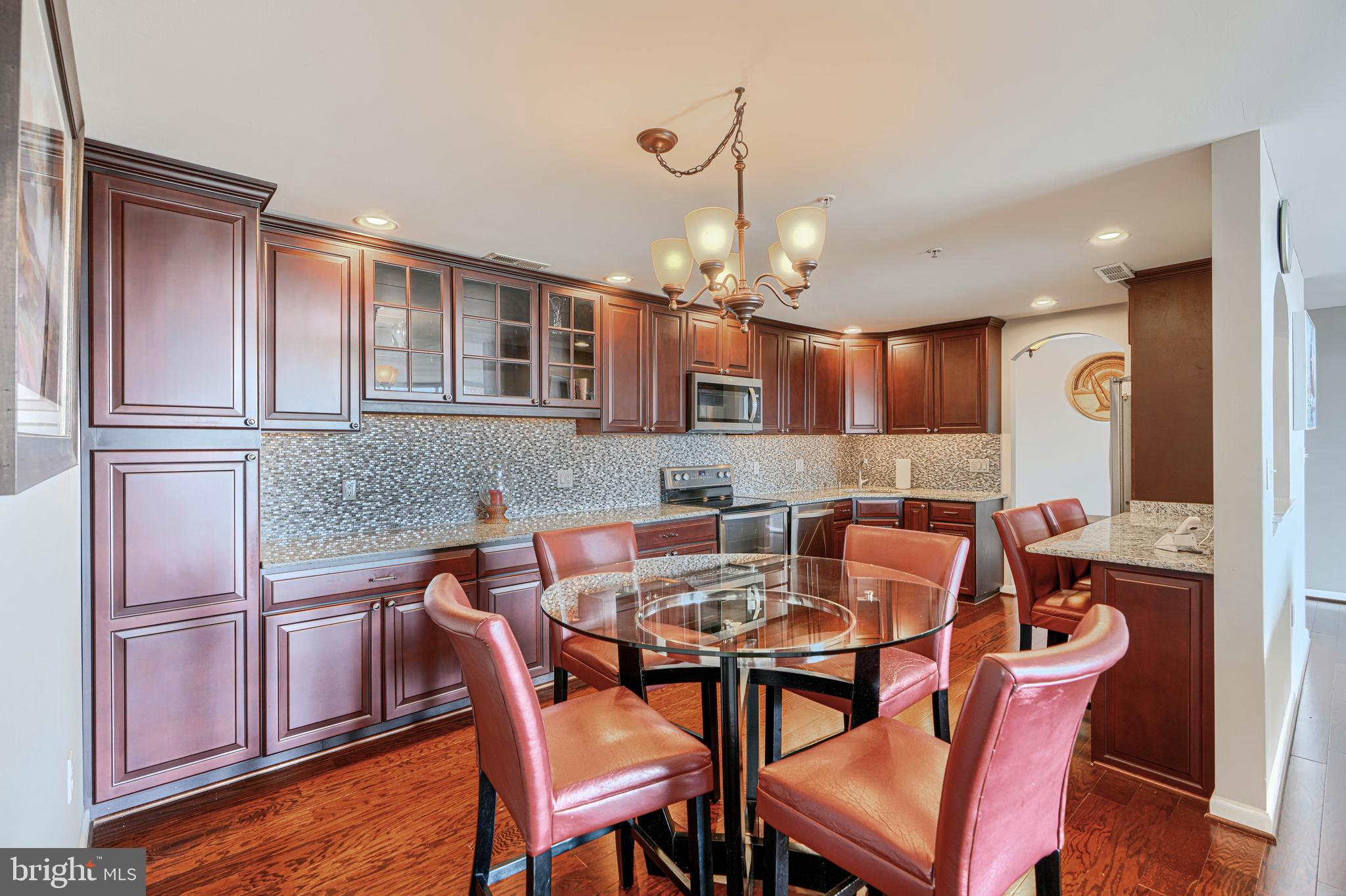 DULANEY TOWERS - Residential