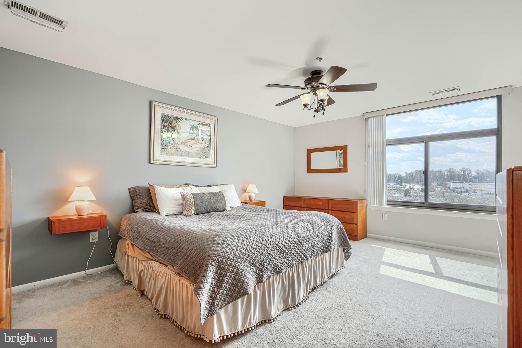 DULANEY TOWERS - Residential