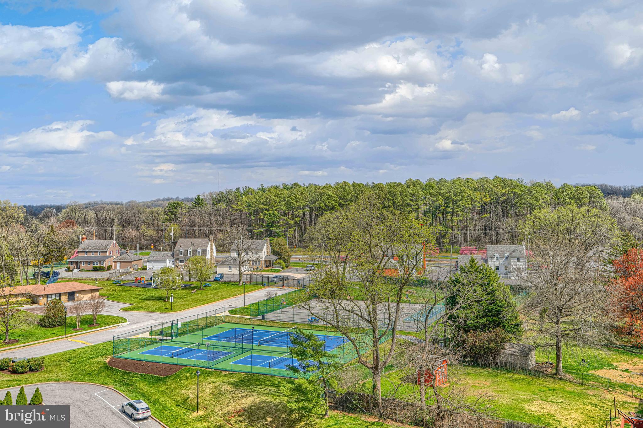 DULANEY TOWERS - Residential