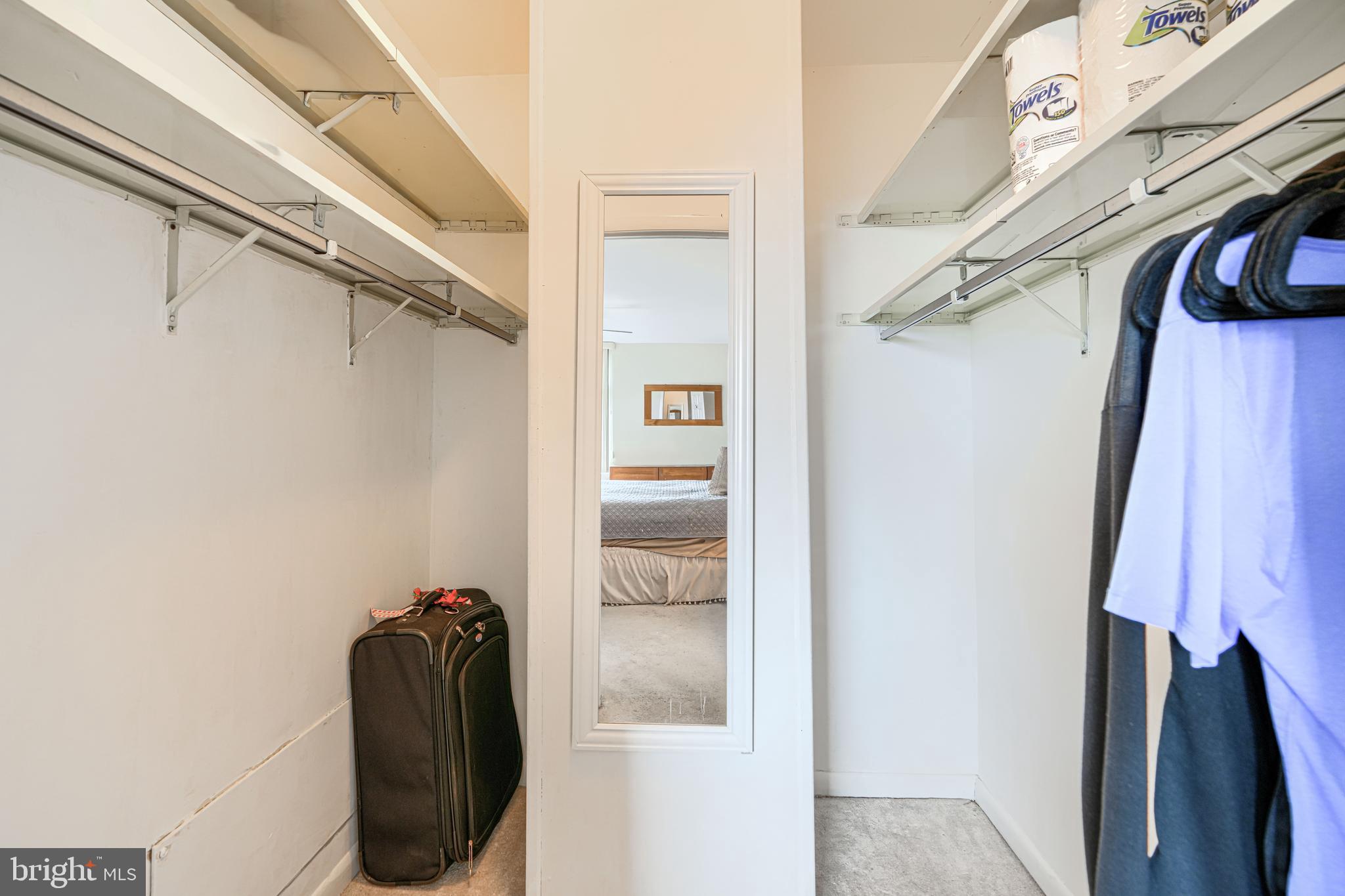 DULANEY TOWERS - Residential