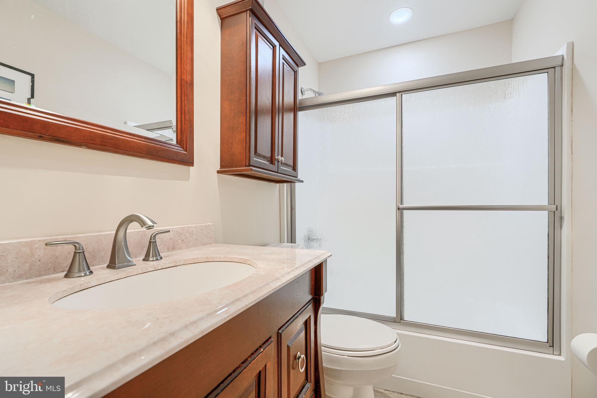 DULANEY TOWERS - Residential