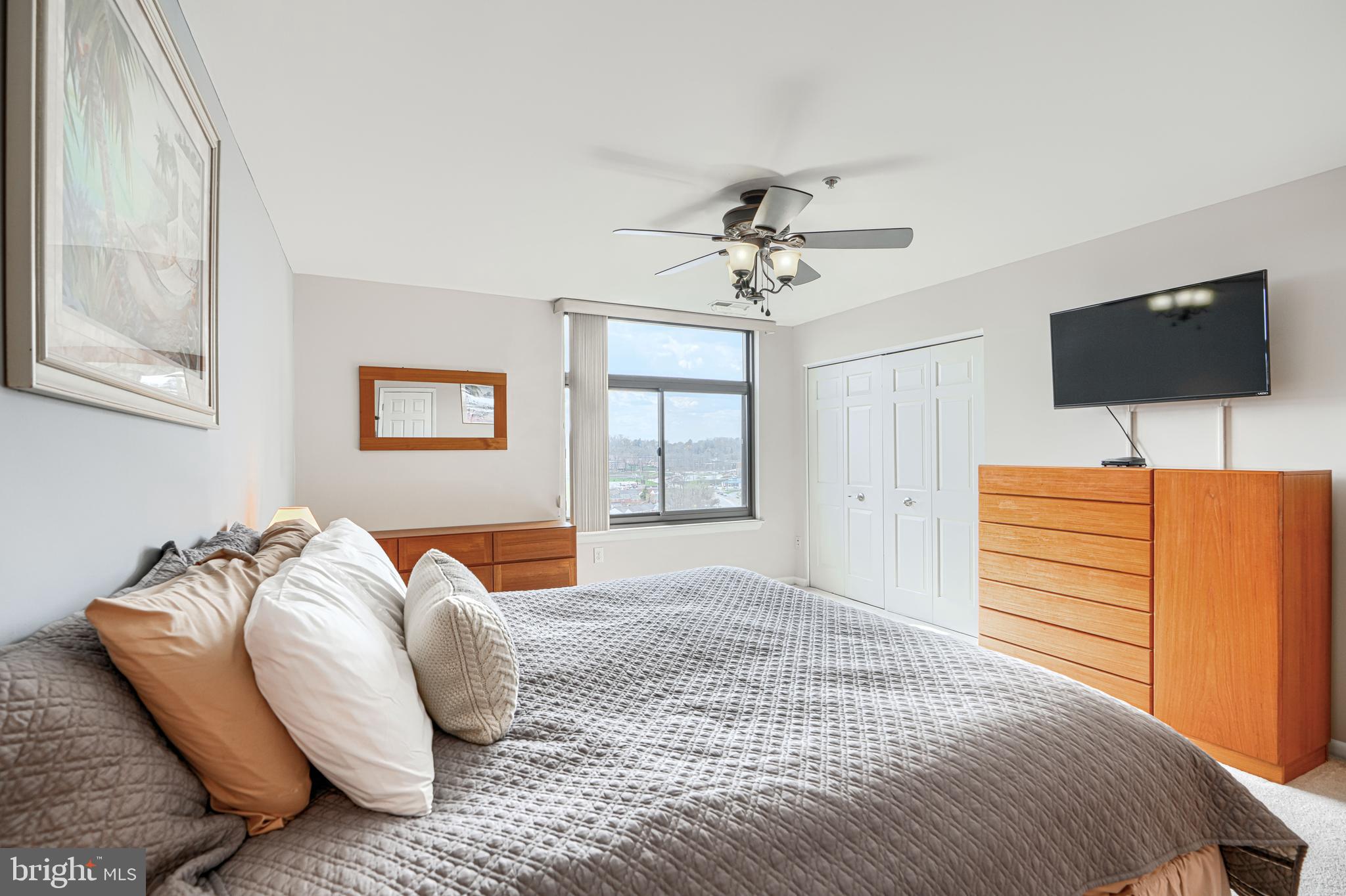 DULANEY TOWERS - Residential