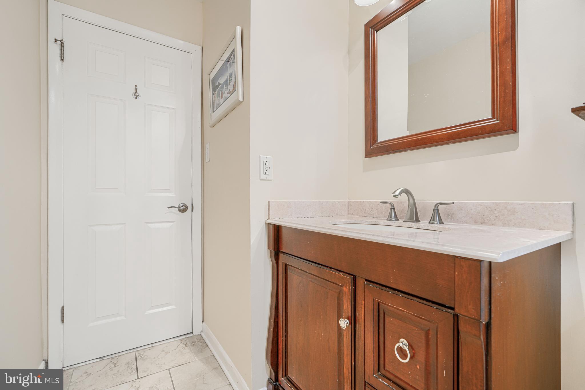 DULANEY TOWERS - Residential