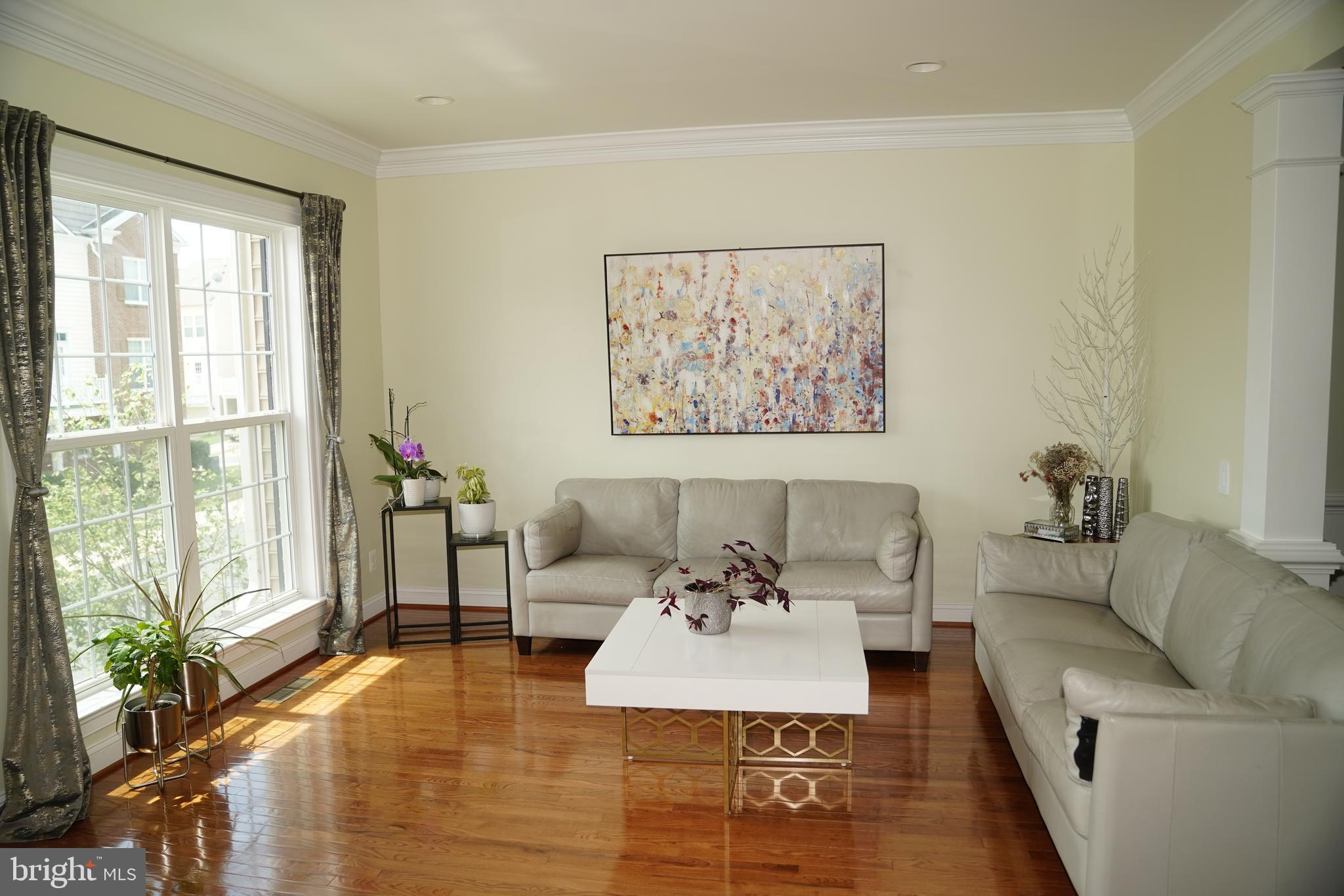 EAST GATE - Residential