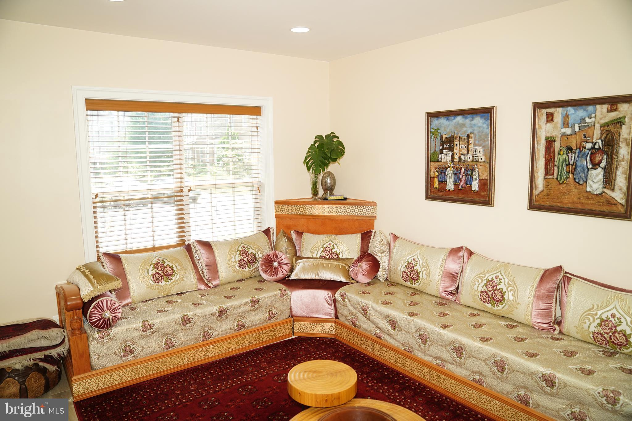 EAST GATE - Residential